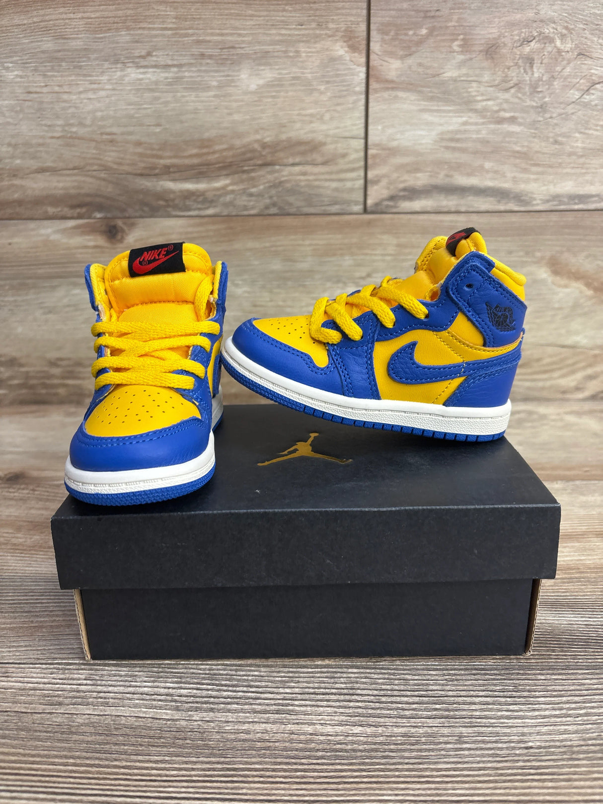 Air Jordan 1 Retro High OG TD 'Reverse Laney' Sneakers sz 6c