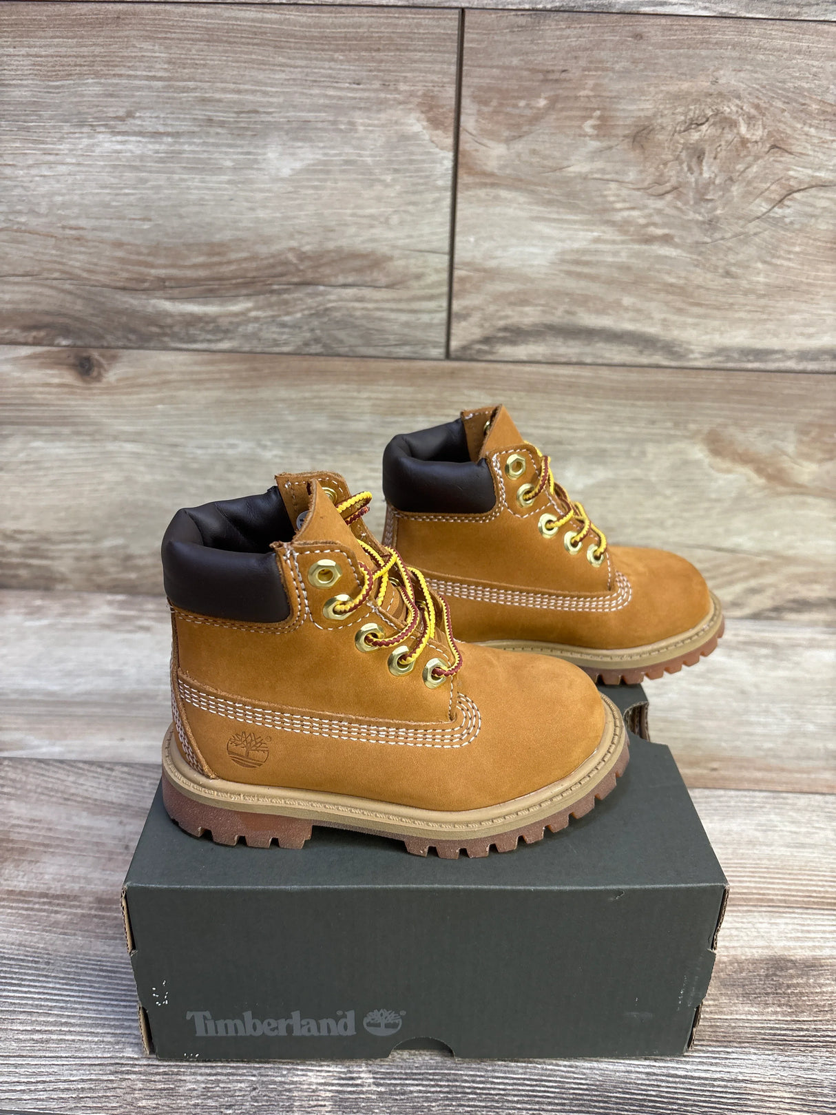 Timberland 6'' Premium Waterproof Boots in Wheat sz 7c