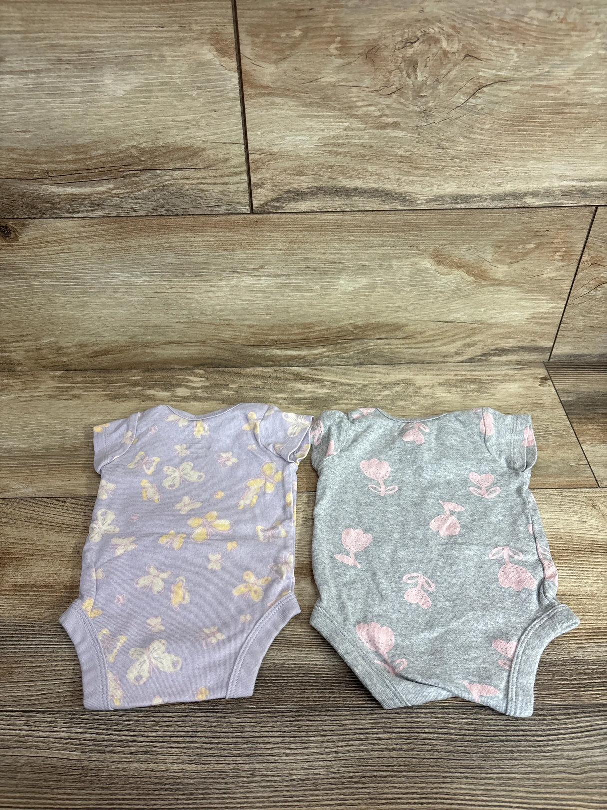 Member's Mark 2pk organic Cotton Bodysuit Grey sz Newborn
