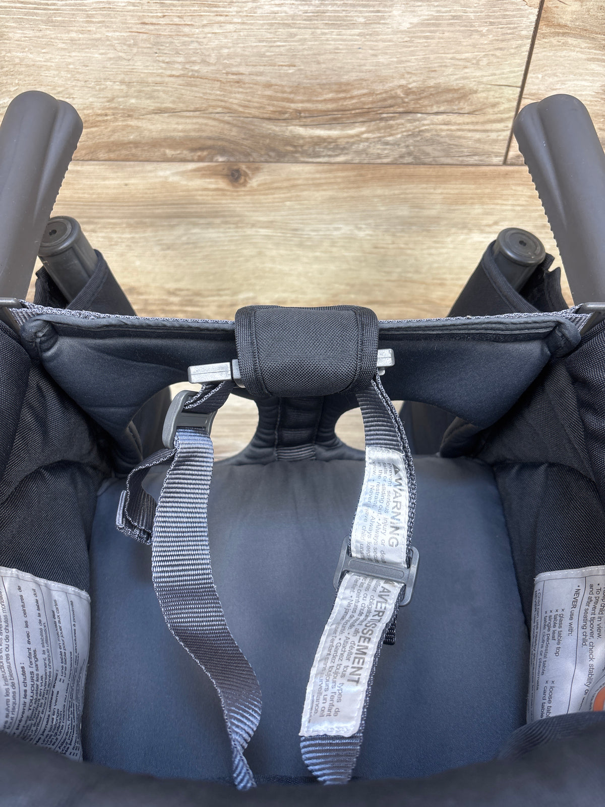 Inglesina Fast Table Hook On High Chair, Black 6m-37lbs.