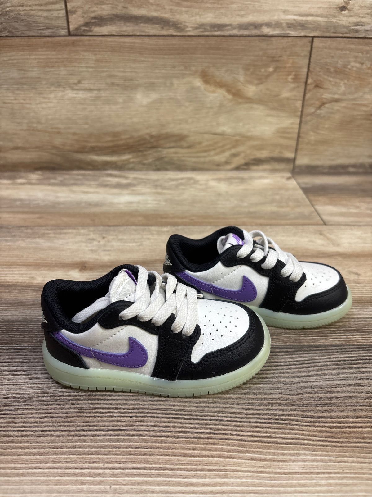 Air Jordan 1 Retro Low OG TD 'Black Raspberry' Sneakers sz 6c