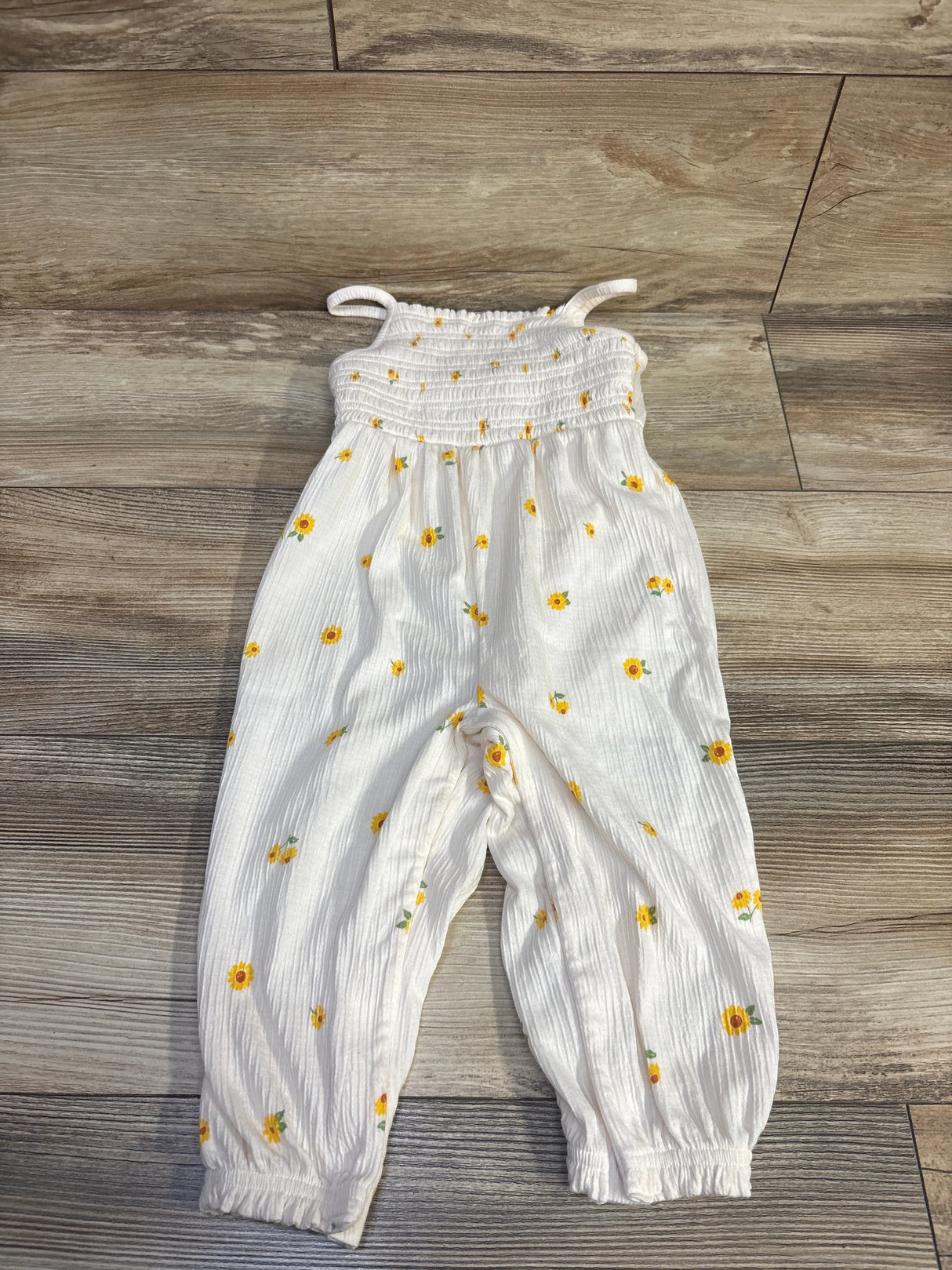 Old Navy Sleeveless Smocked Jumpsuit Ivory sz 18-24m