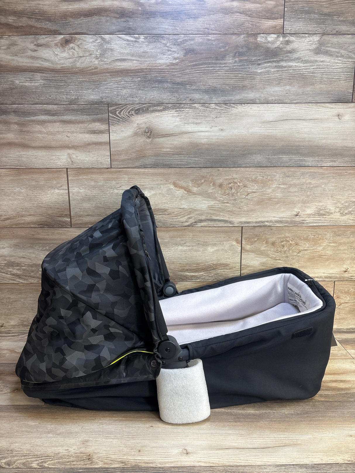 NEW Diono Excurze Luxe Carrycot in Black Camo