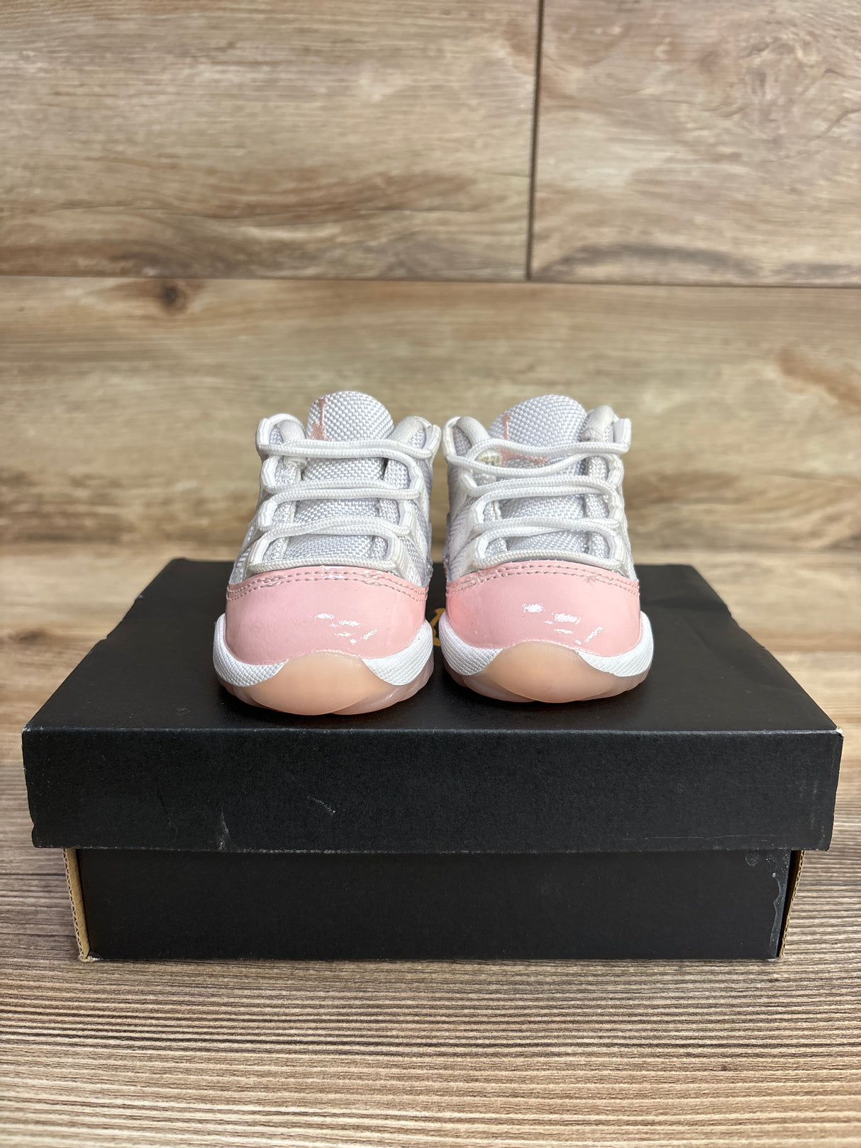 Air Jordan 11 Retro Low TD 'Legend Pink' Sneakers sz 4c