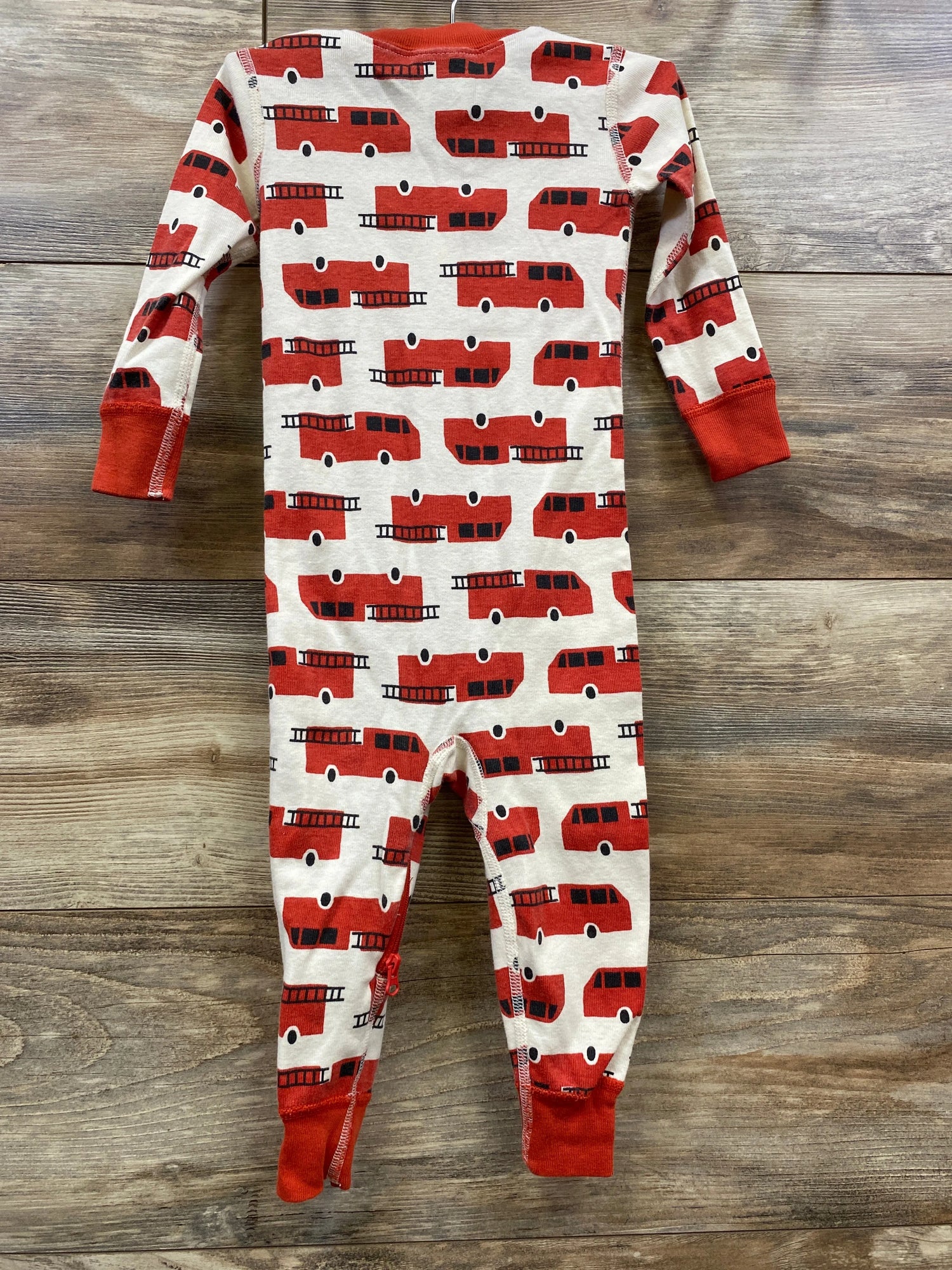 Hanna Andersson 2-Way Zip Sleeper Firetrucks on Ecru sz 18-24m