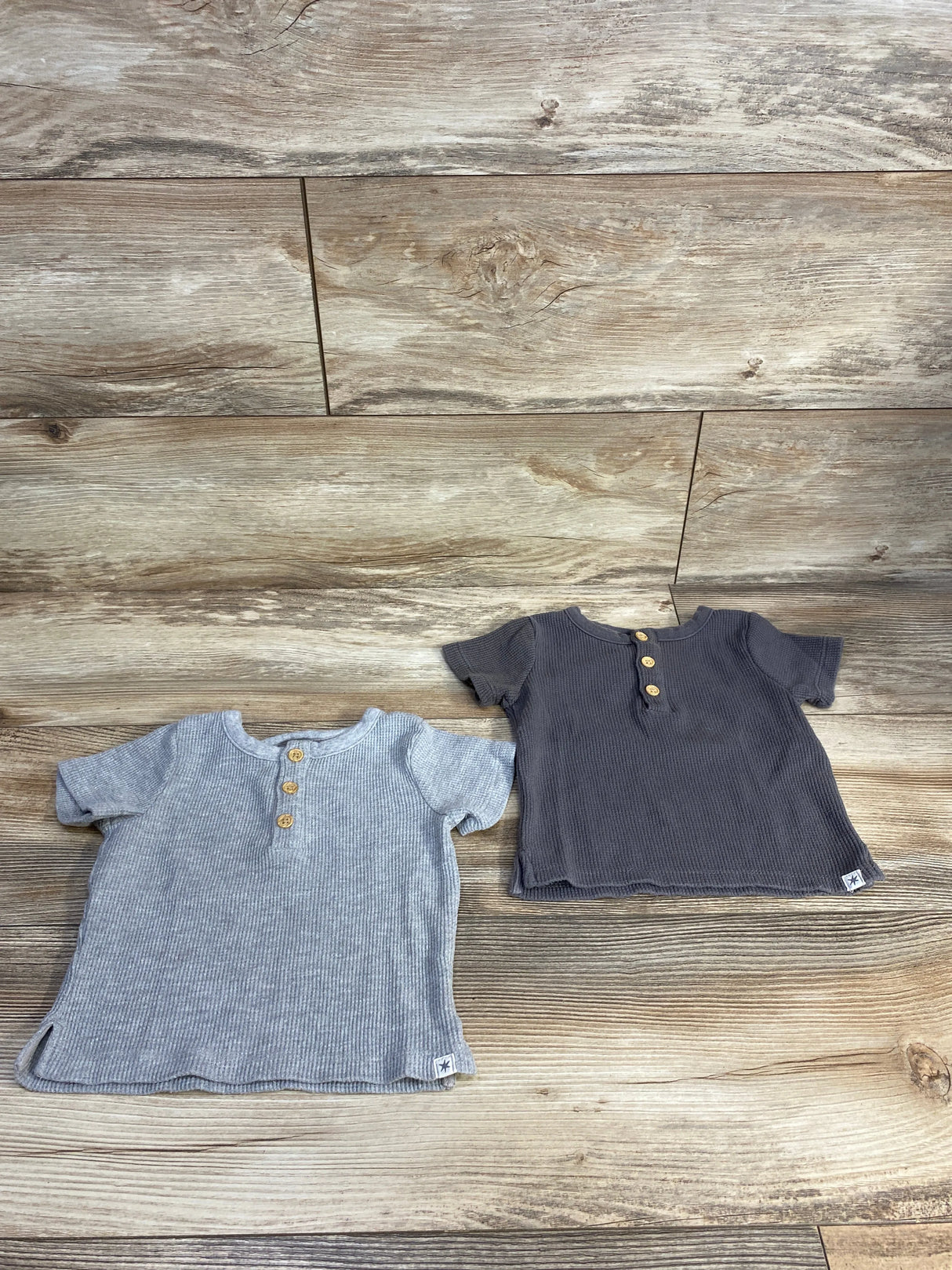Modern Moments 2pc Henley Waffle Knit Short Sleeve Shirt Grey sz 6-9m