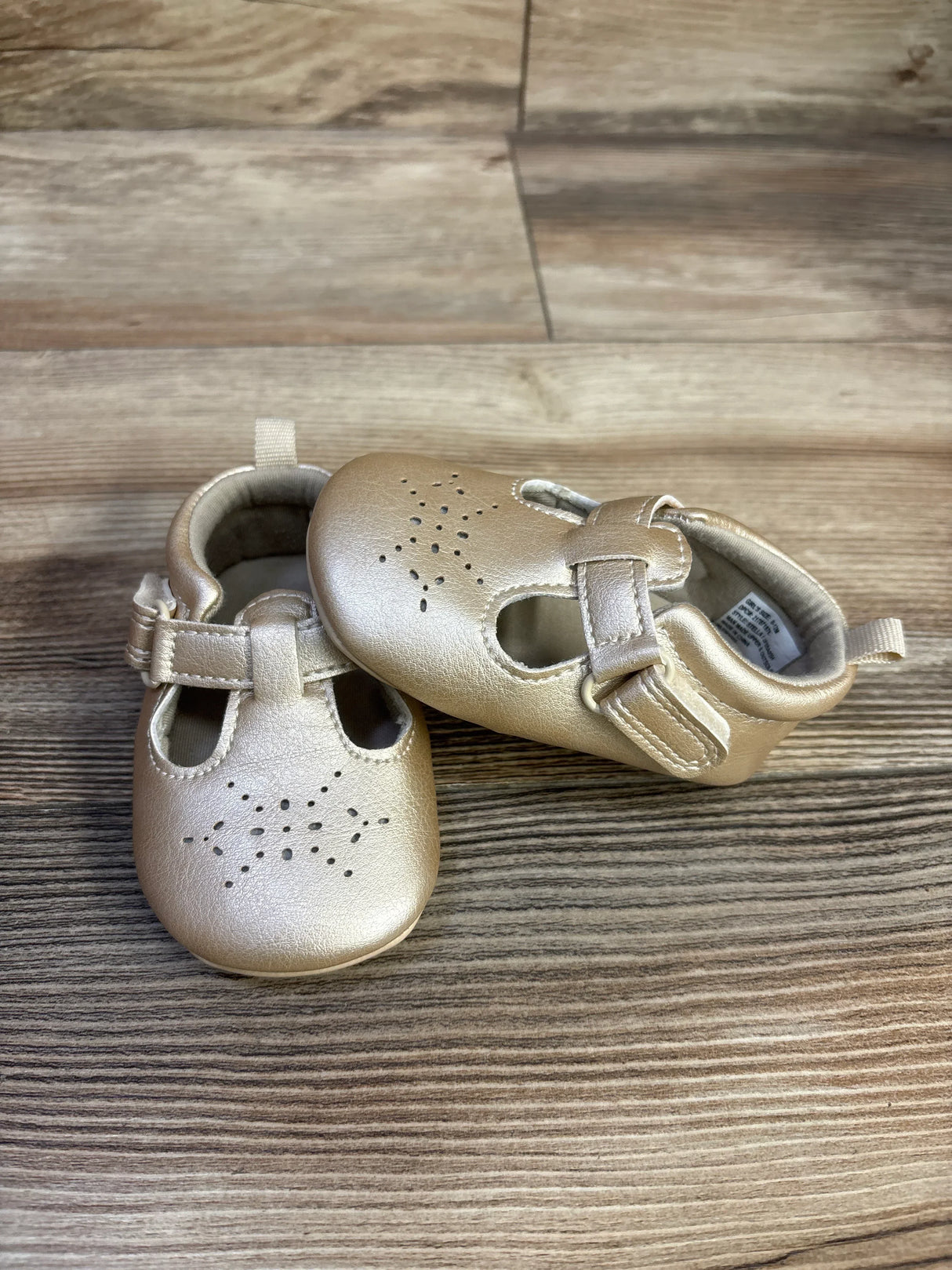 Just One You Stella Pre Walker Closed Toe Sandals Gold sz 2/3c