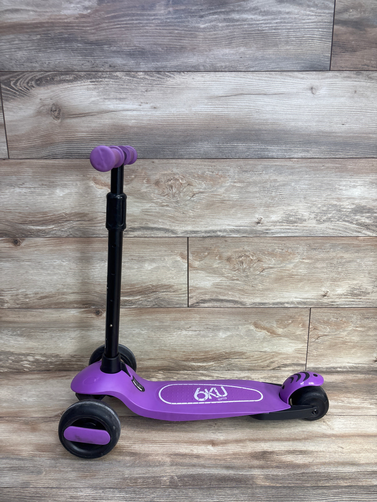 6KU Scooter with Flash Wheels - Purple