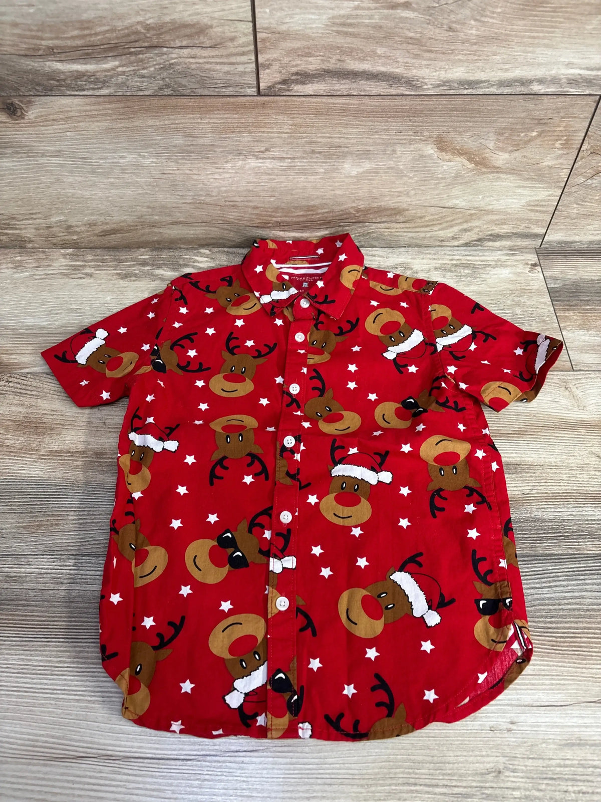 Red kids Christmas shirt with reindeer and stars print, button-front holiday top for boys