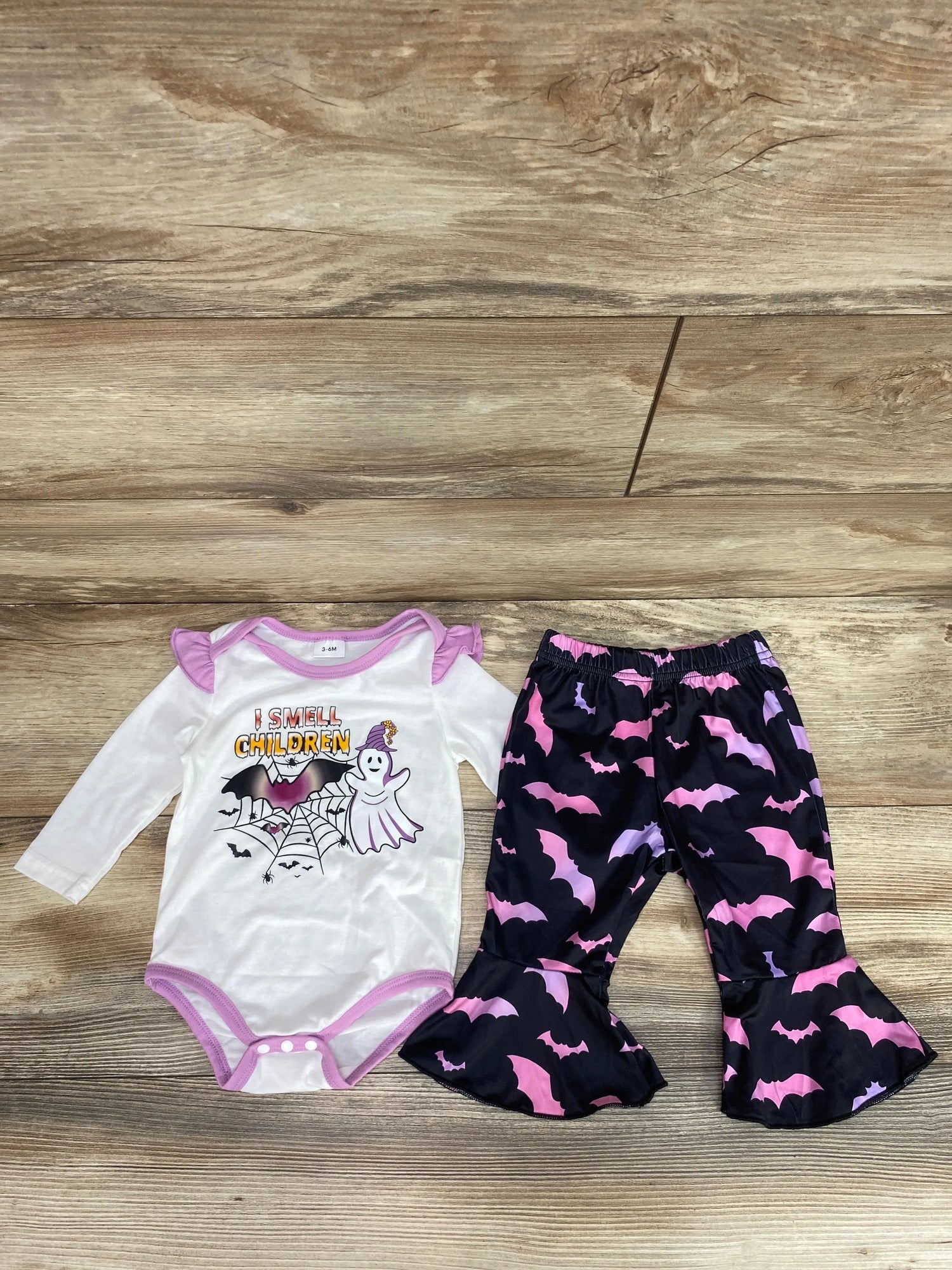 2pc I Smell Children Bodysuit & Pants White sz 3-6m - Me n Mommy To Be