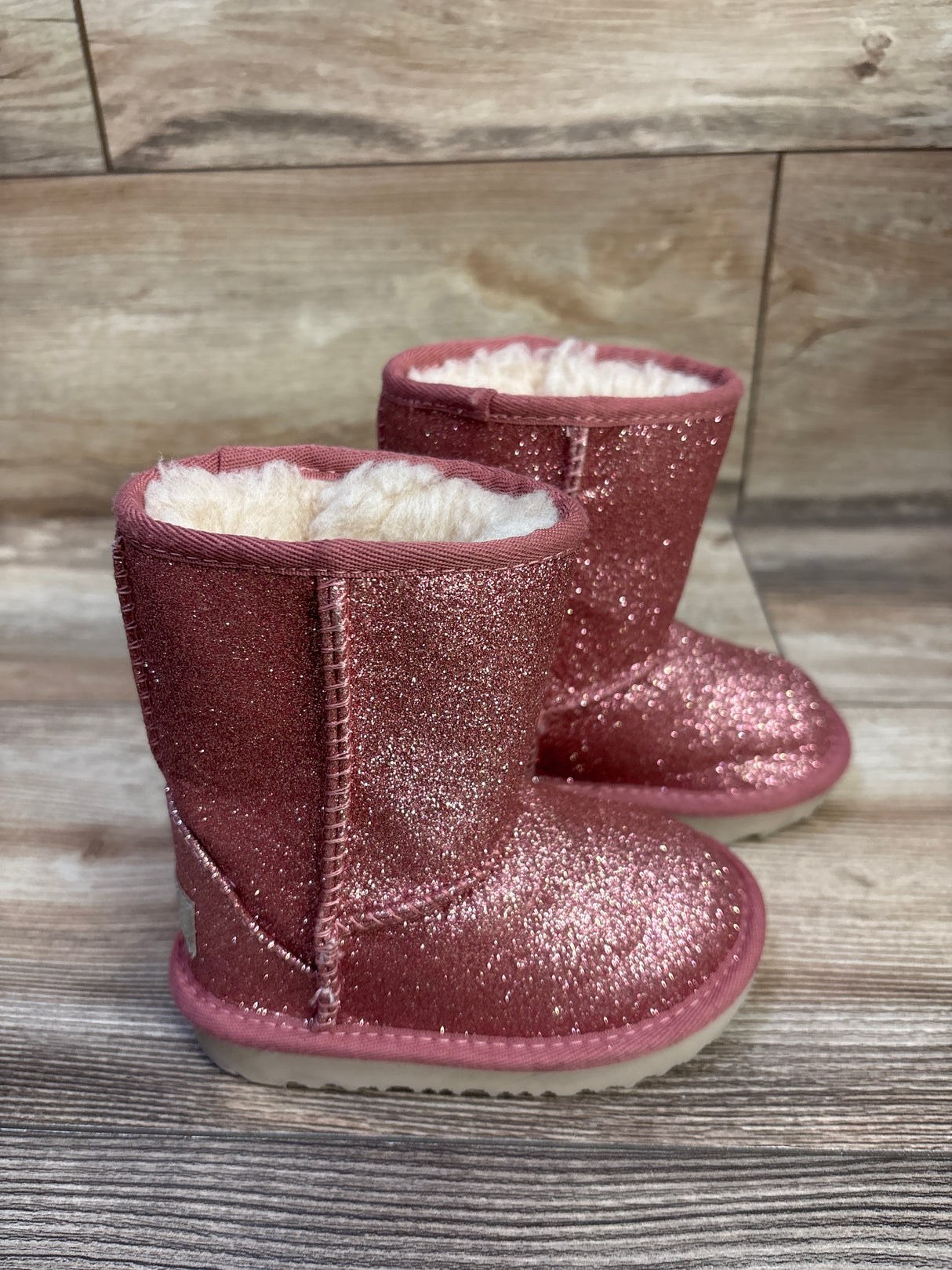 UGG Classic II Glitter Boots Pink sz 6c