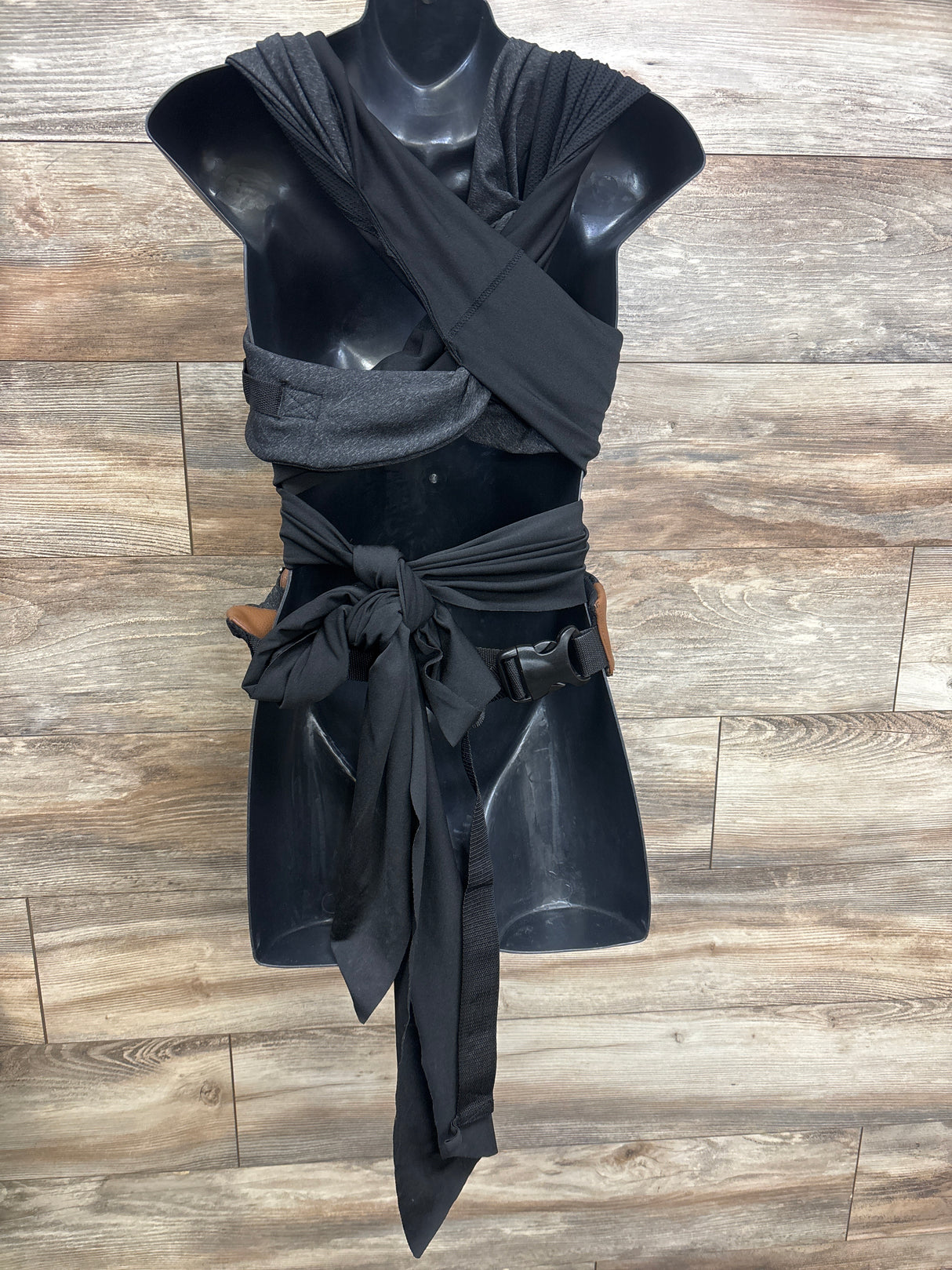 Boppy ComfyChic Hybrid Baby Carrier in Charcoal 8-35lbs