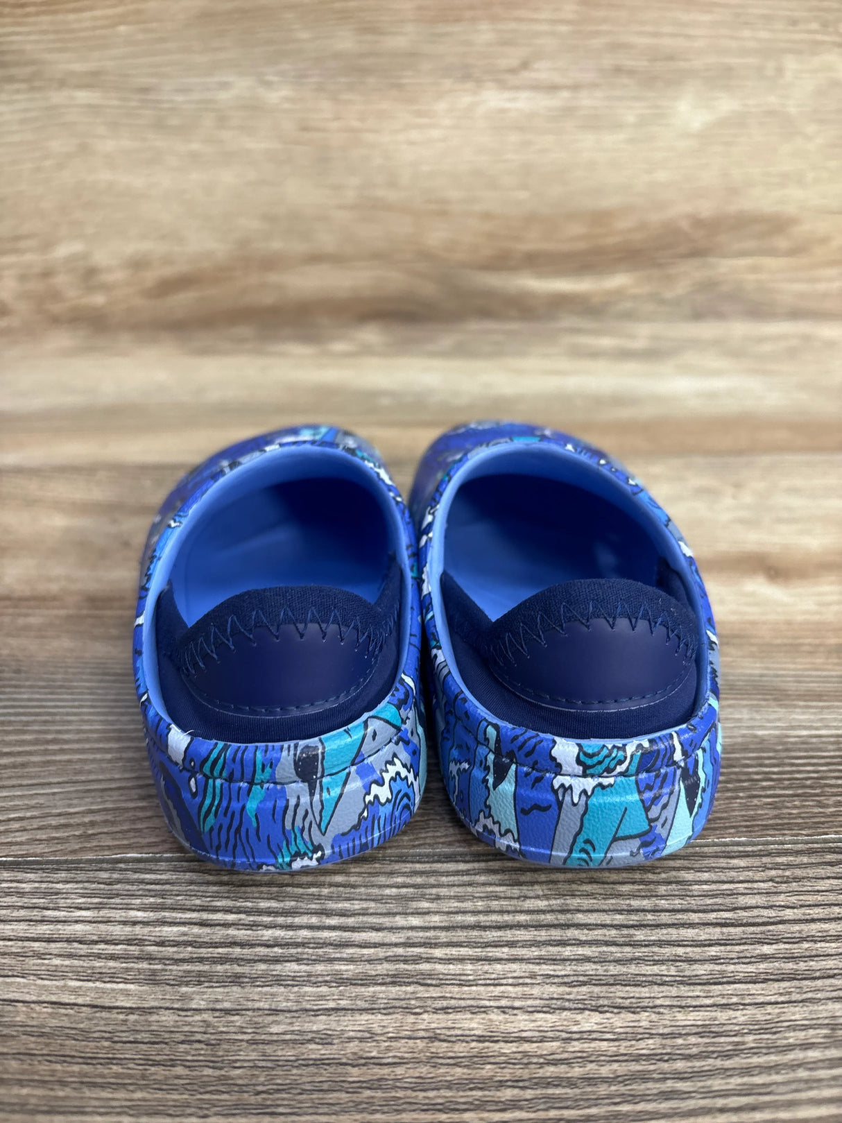 Cat & Jack Shark Clogs Blue sz 5c