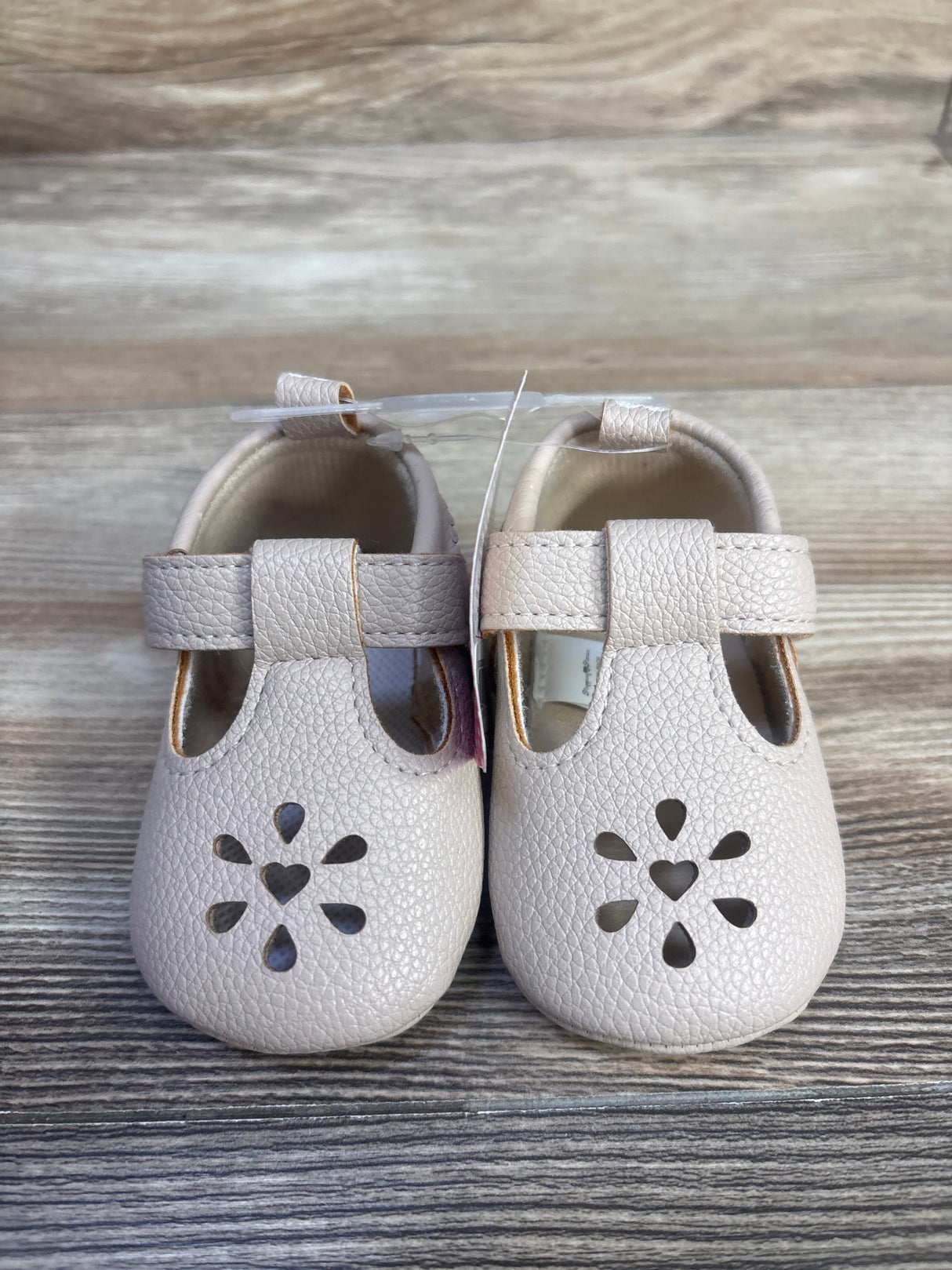 NEW Stepping Stones Soft Sole Shoes Beige sz 2c