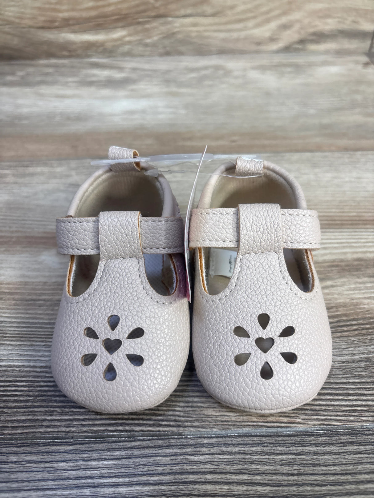 NEW Stepping Stones Soft Sole Shoes Beige sz 2c