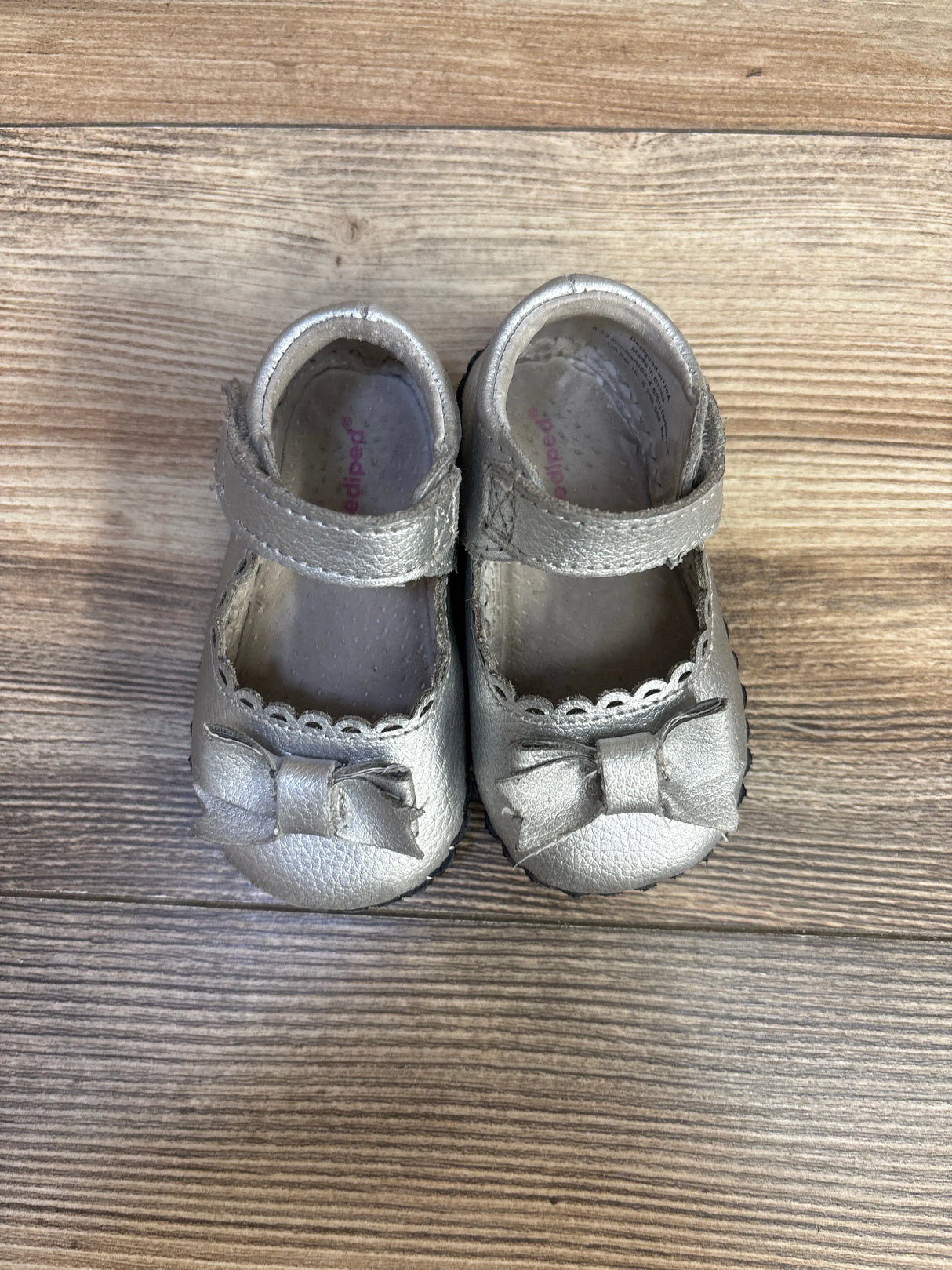 Pediped Grip 'n' Go Betty Mary Janes Silver sz 4/4.5c