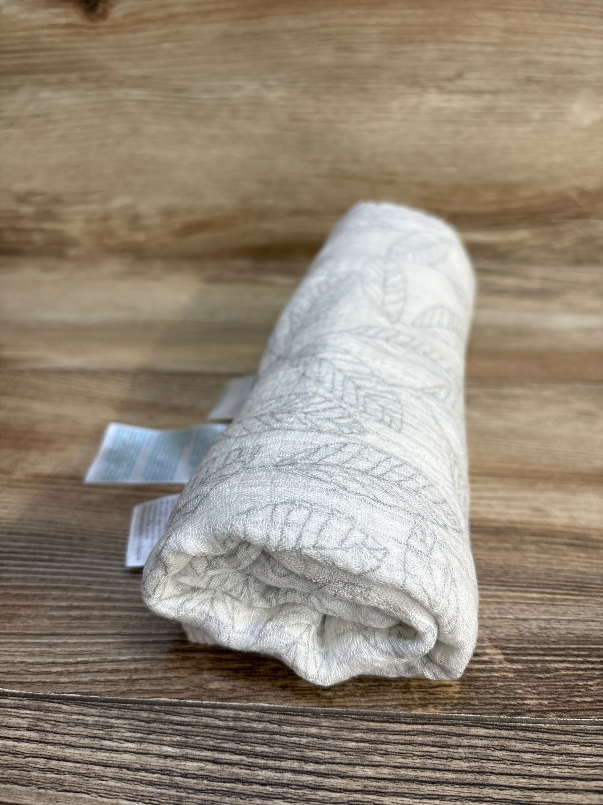 Aden + Anais Viscose Swaddle Blanket Leaf Print White