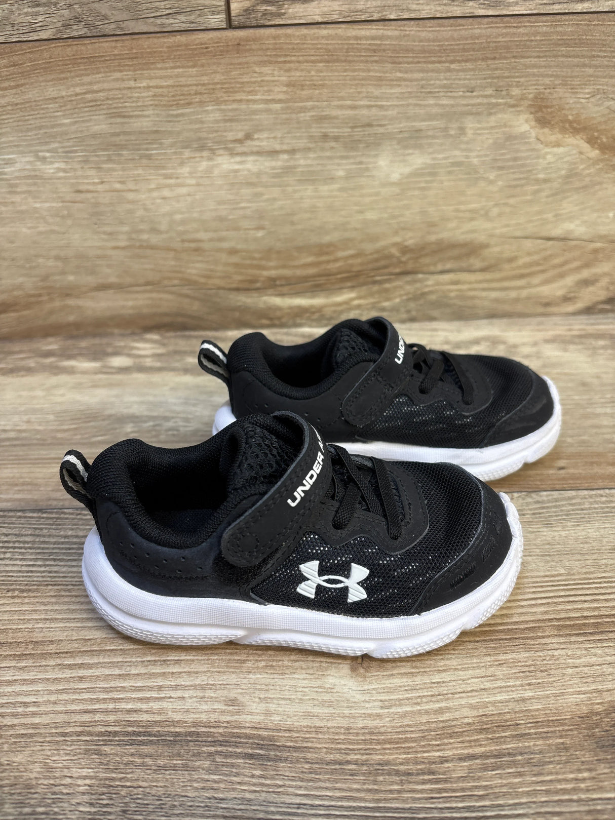 Under Armour Assert 10 Alternate Closure Sneakers Black sz 7c