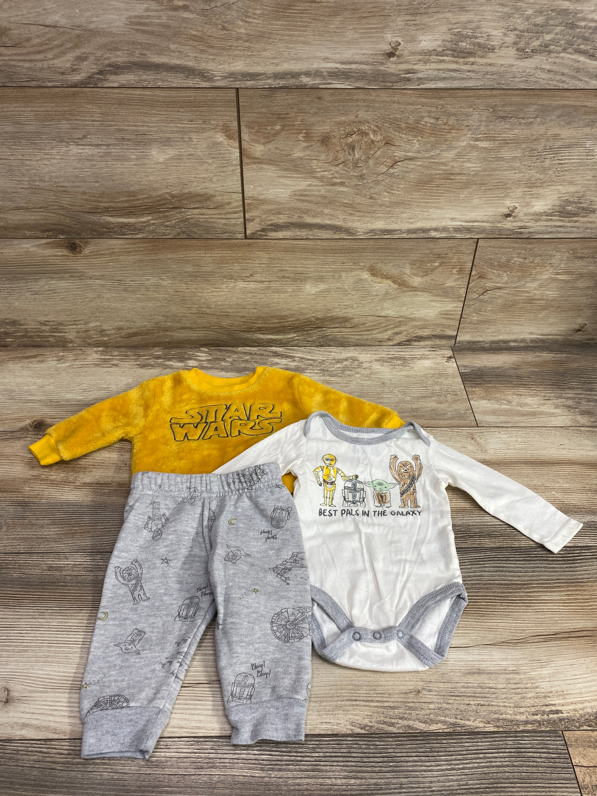Star Wars 3pc Plush Sweatshirt, Bodysuit, & Joggers Yellow sz 0-3m
