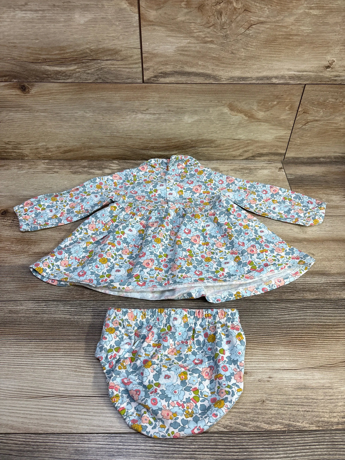Me n Mommy To Be 2pc blue floral long sleeve collared top and bloomers set for baby size 12m