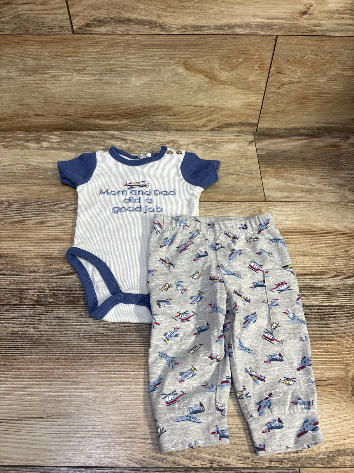 Tahari Baby 2pc Ribbed Bodysuit & Pants Set White sz 0/3m