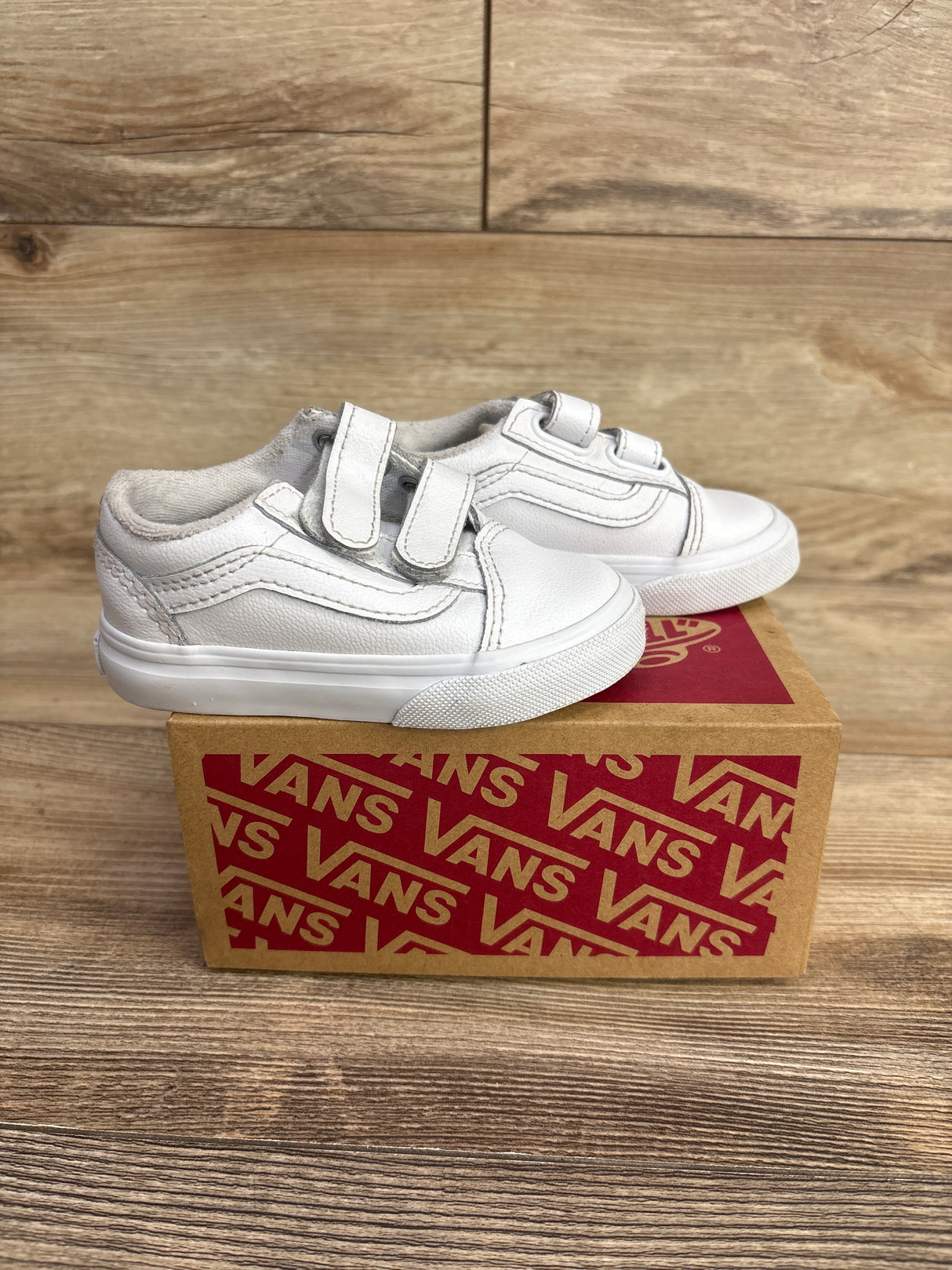 Vans Old Skool V Sneakers White sz 5c