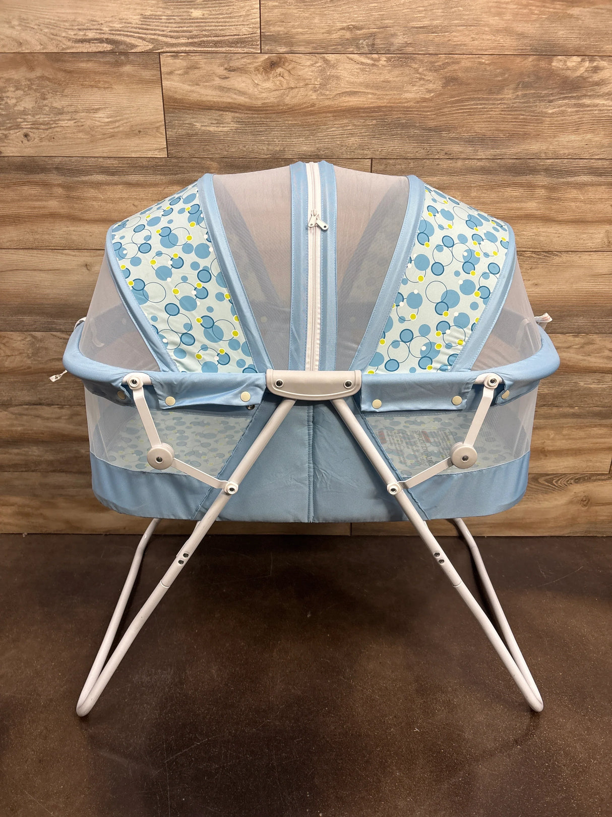 Dream On Me Karley Bassinet in Light Blue