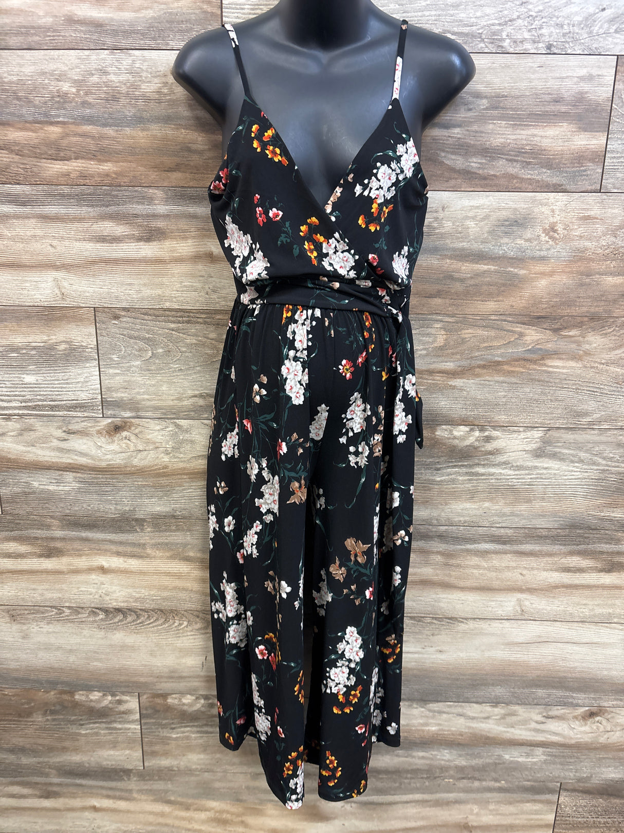 Kaileigh Maternity Sleeveless Floral Jumpsuit Black sz Medium