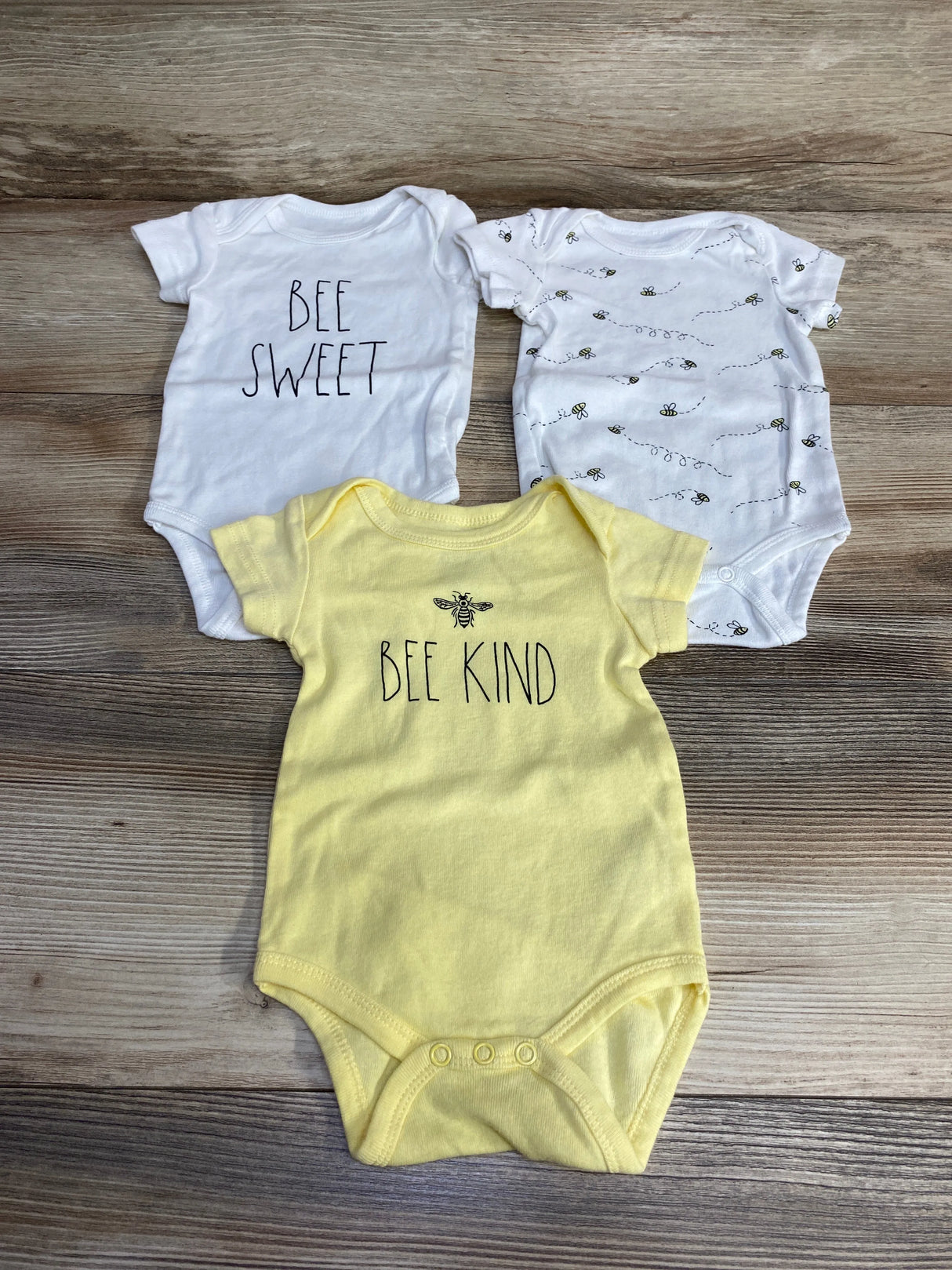 Rae Dunn 3pk Bee Kind Bodysuits Yellow/White sz 3-6m - Me n Mommy To Be