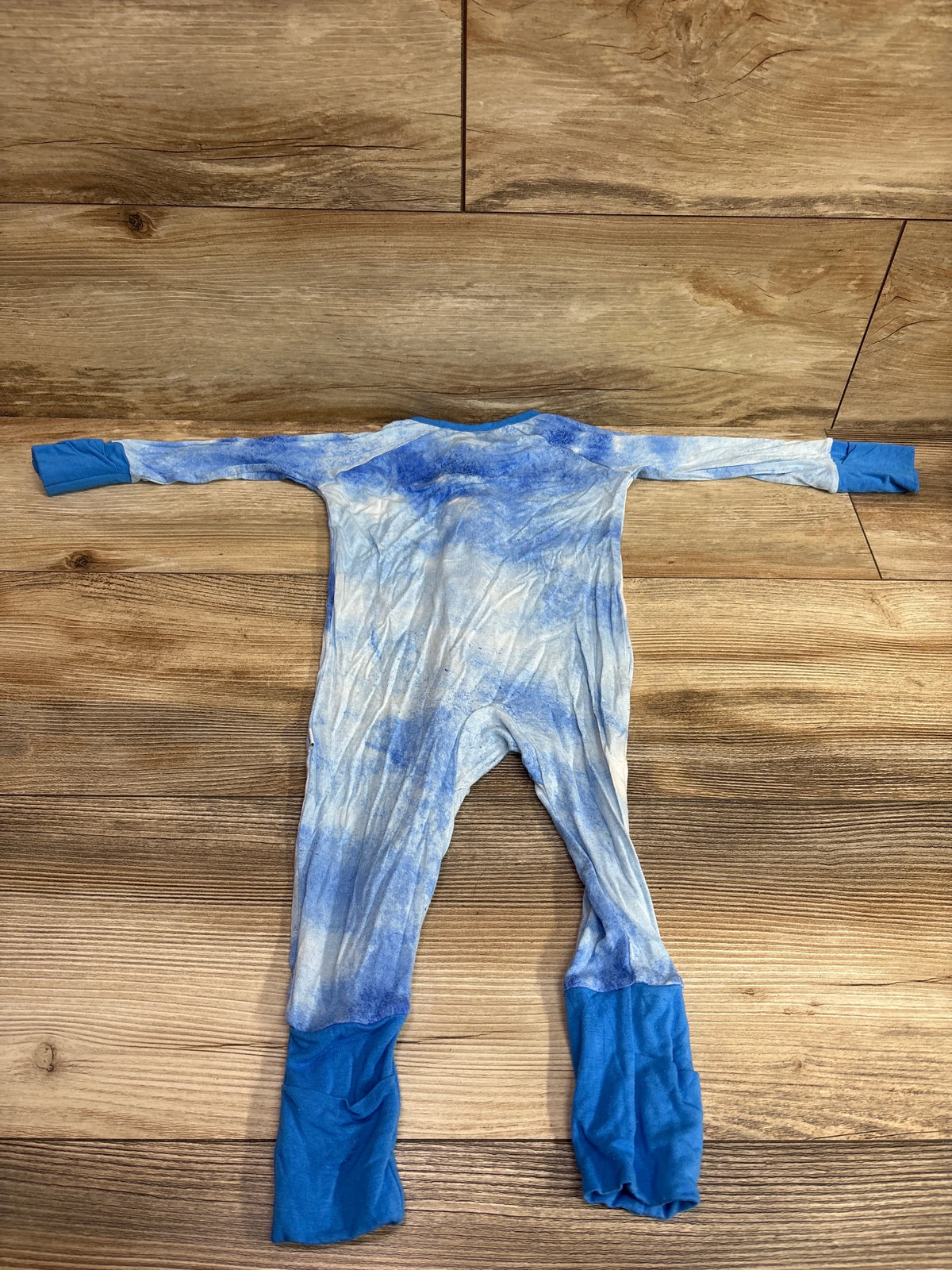 Blue and white tie-dye bamboo convertible sleeper by Me n Mommy To Be