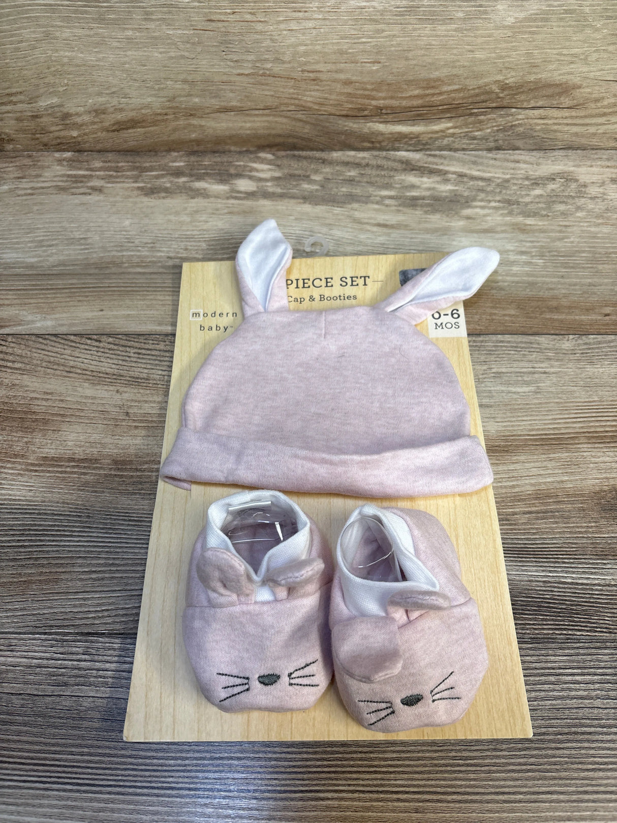 NEW Modern Baby 2pc Cap & Booties Set - Bunny Pink sz 0-6m