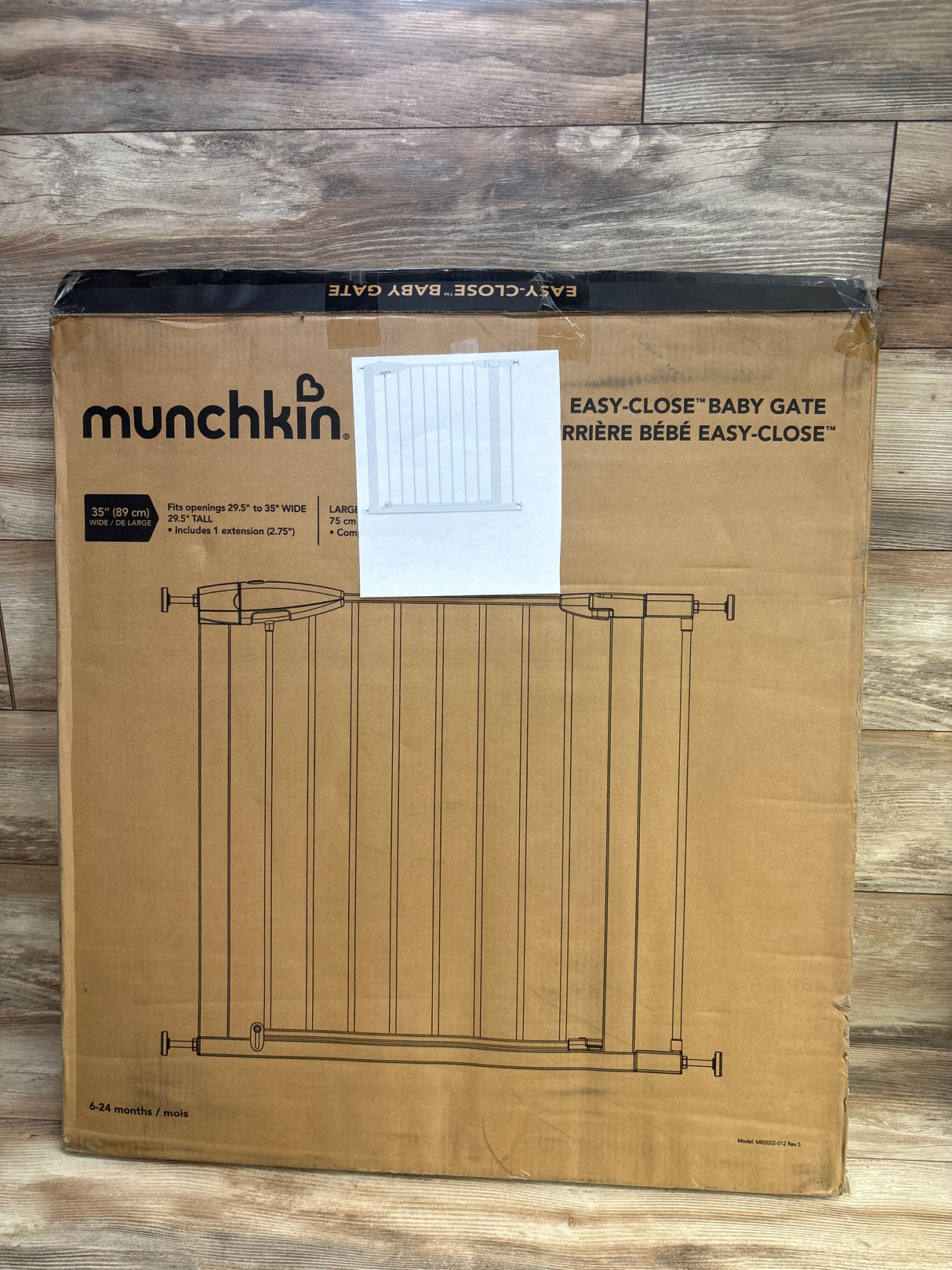 NEW Munchkin Easy Close Baby Gate 29.5" - 35" White