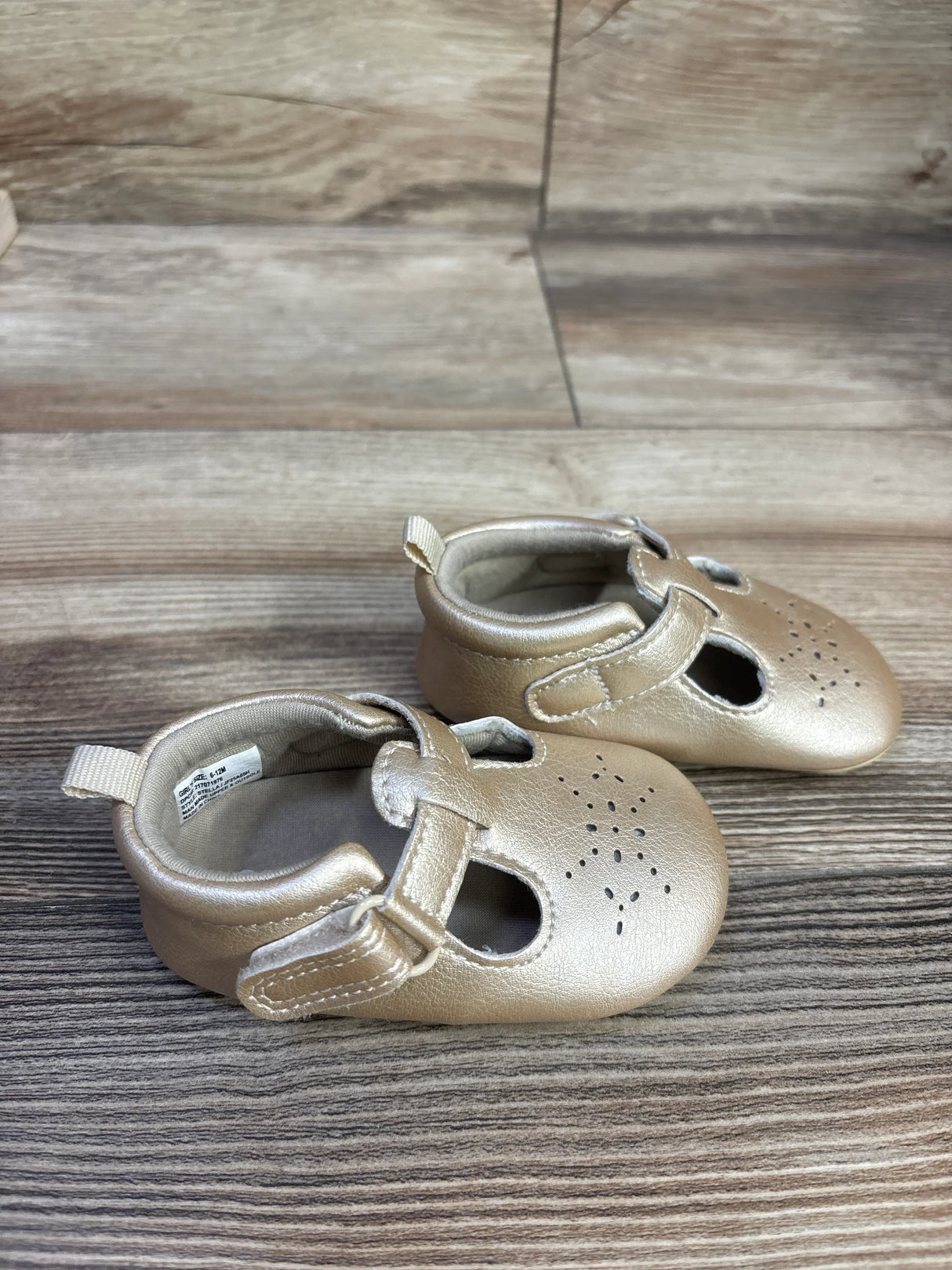 Just One You Stella Pre Walker Closed Toe Sandals Gold sz 2/3c