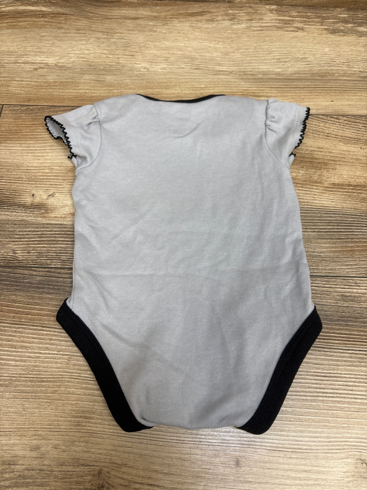 NFL Team Apparel Las Vegas Raiders Bodysuit Grey sz 0/3m