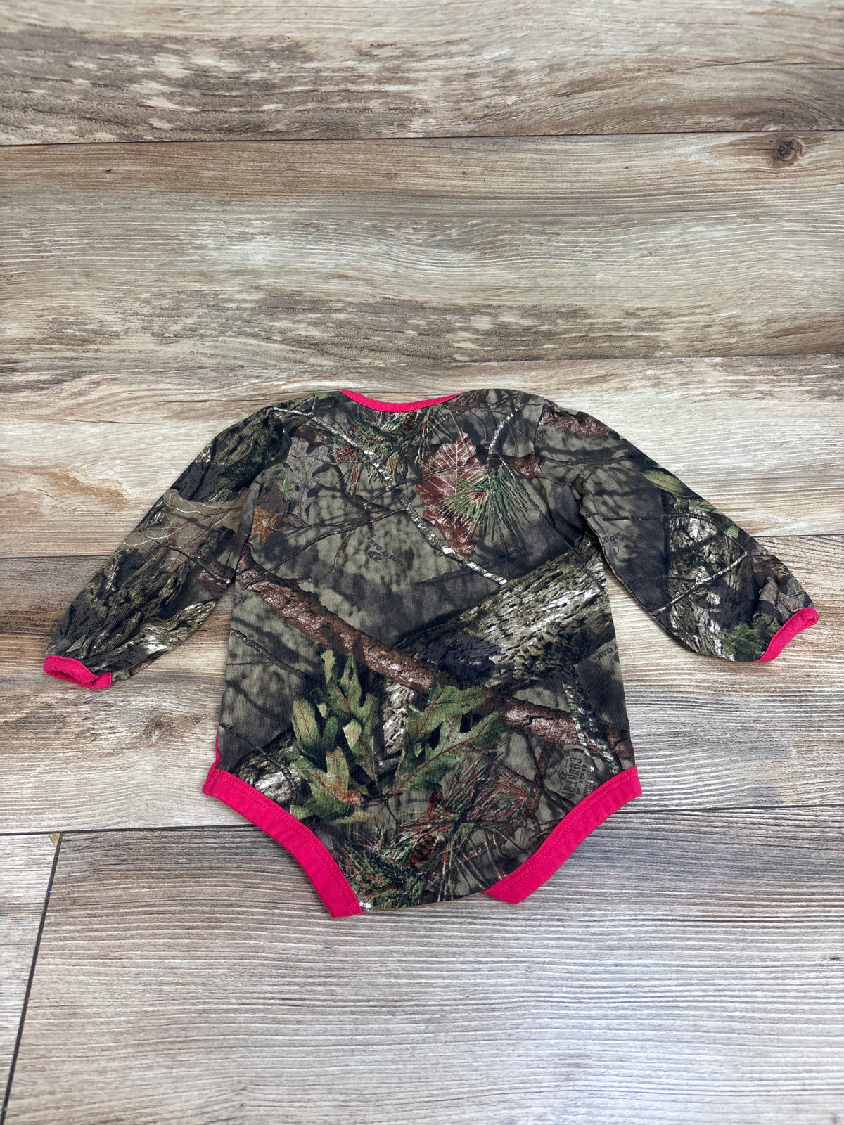 Carhartt Camo Sleeve Deer Bodysuit Pink sz 12m