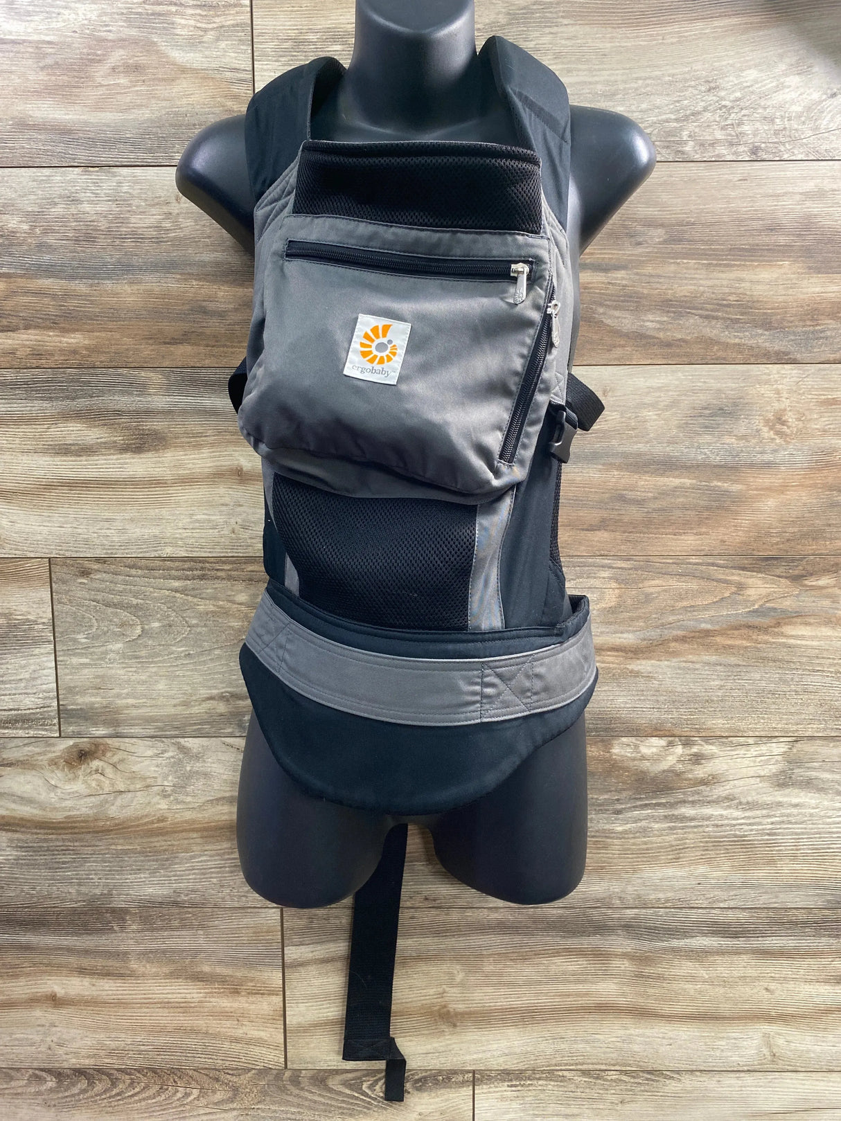 ErgoBaby 360 All Position Cool Air Mesh Baby Carrier in Black - Me n Mommy To Be