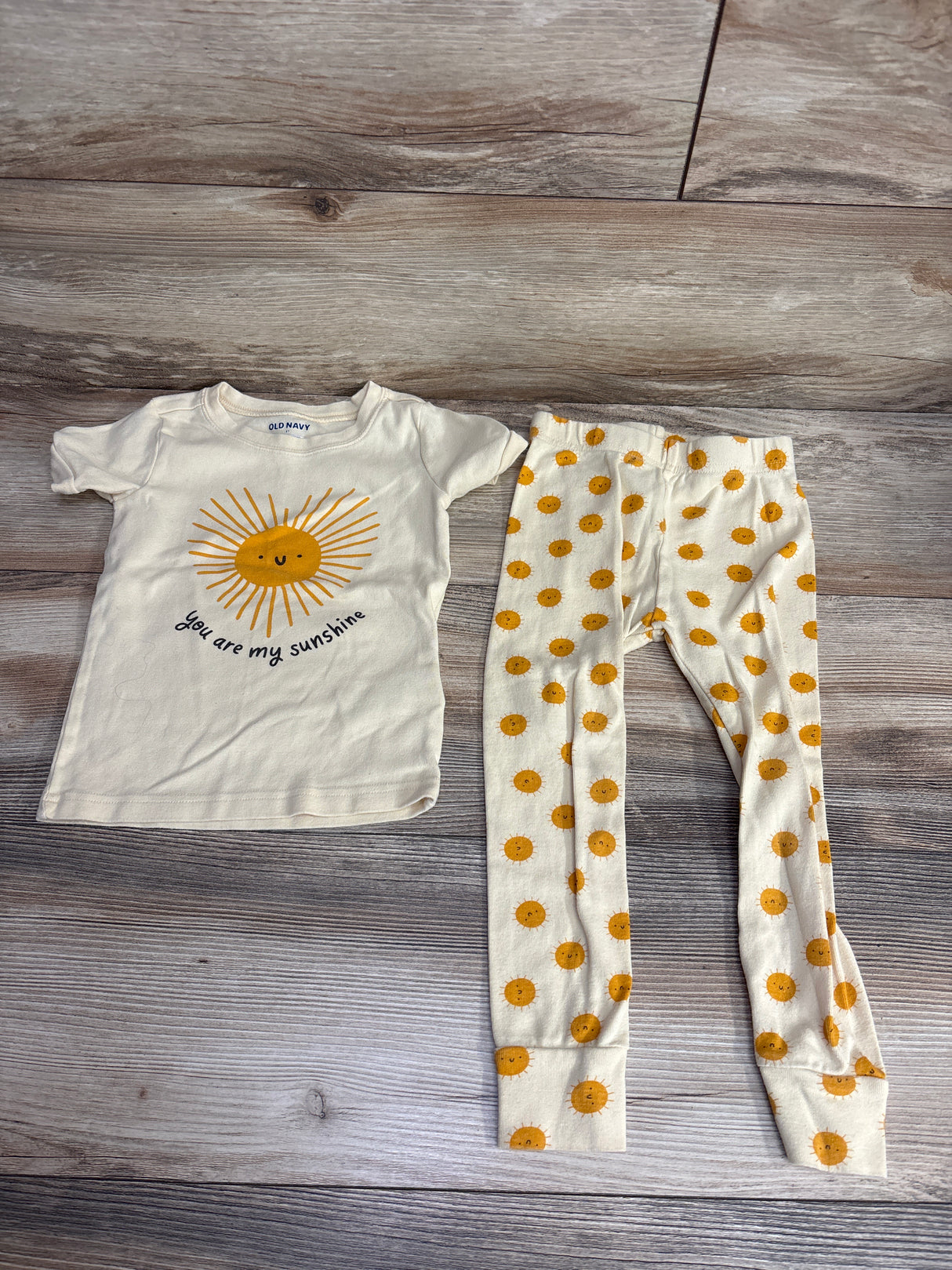 Old Navy 2pc You Are My Sunshine Pajama Set Cream sz 3T
