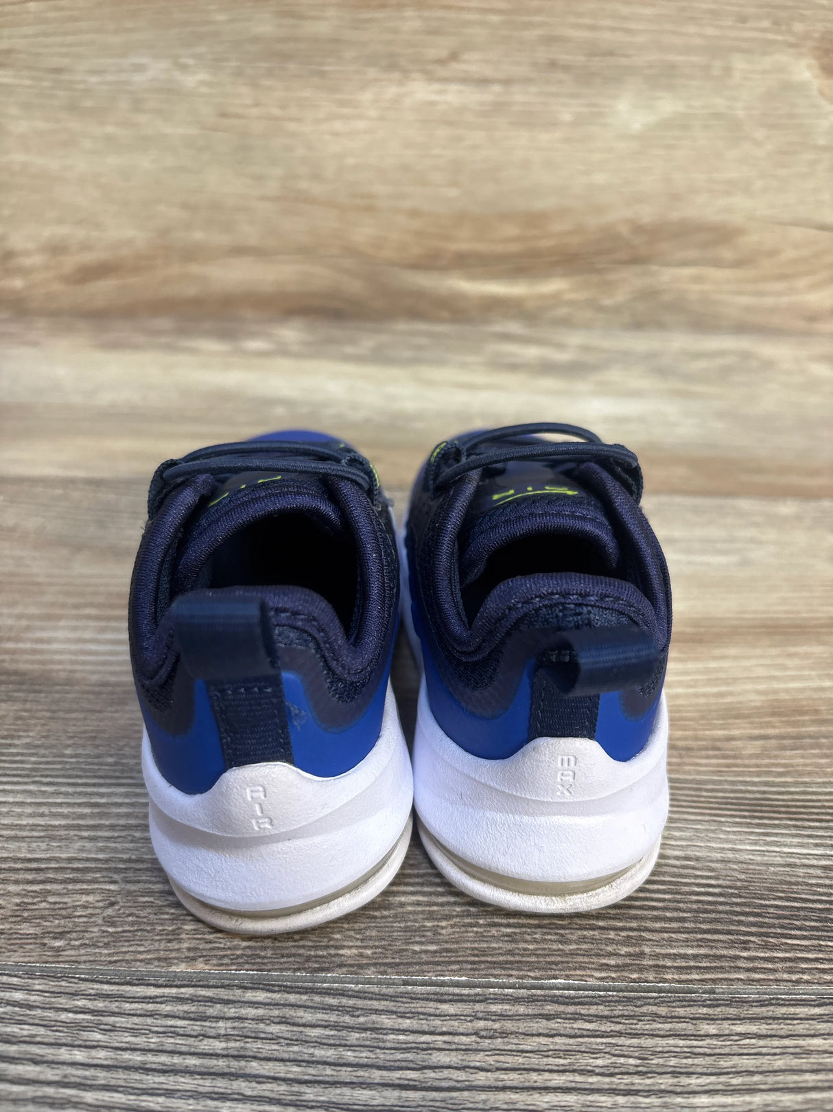 Nike Air Max Axis TD 'Midnight Navy Volt' Sneakers sz 6c