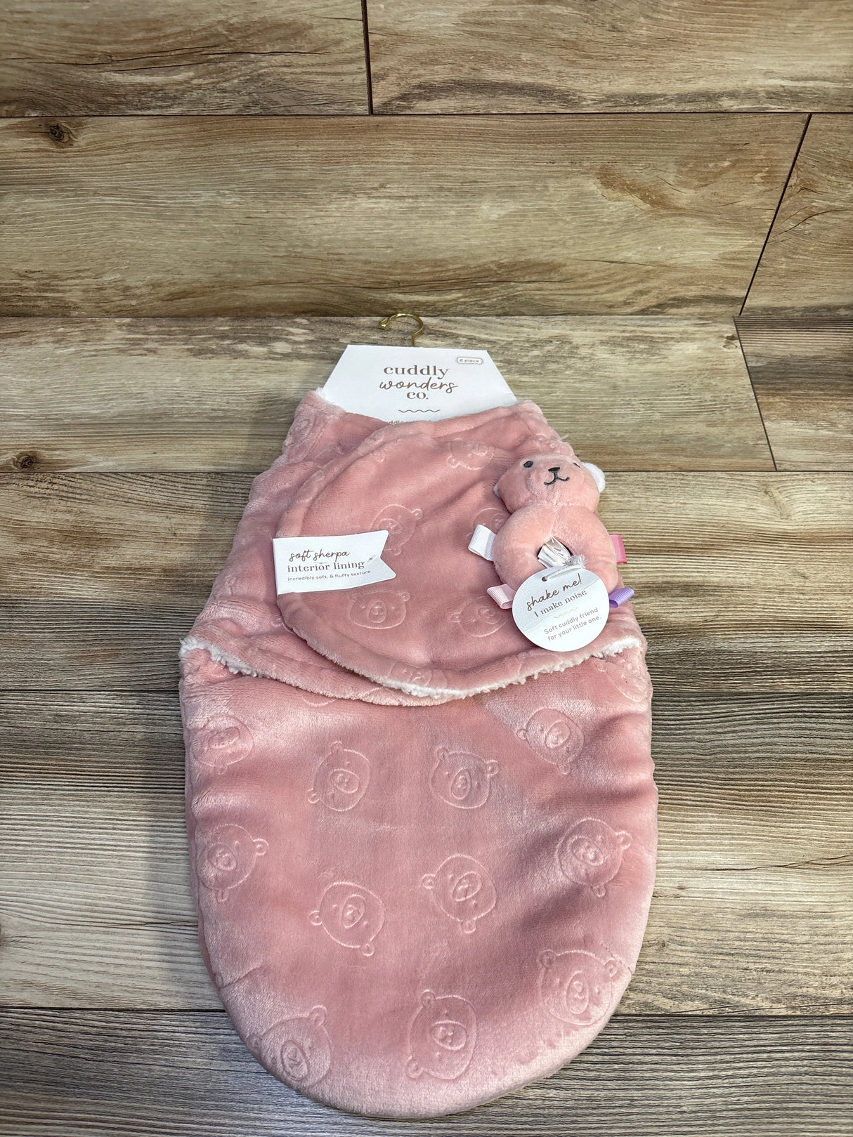 NEW Cuddly Wonders Co. 2pc Cozy Swaddle with Plush Rattle Pink sz 0-6m