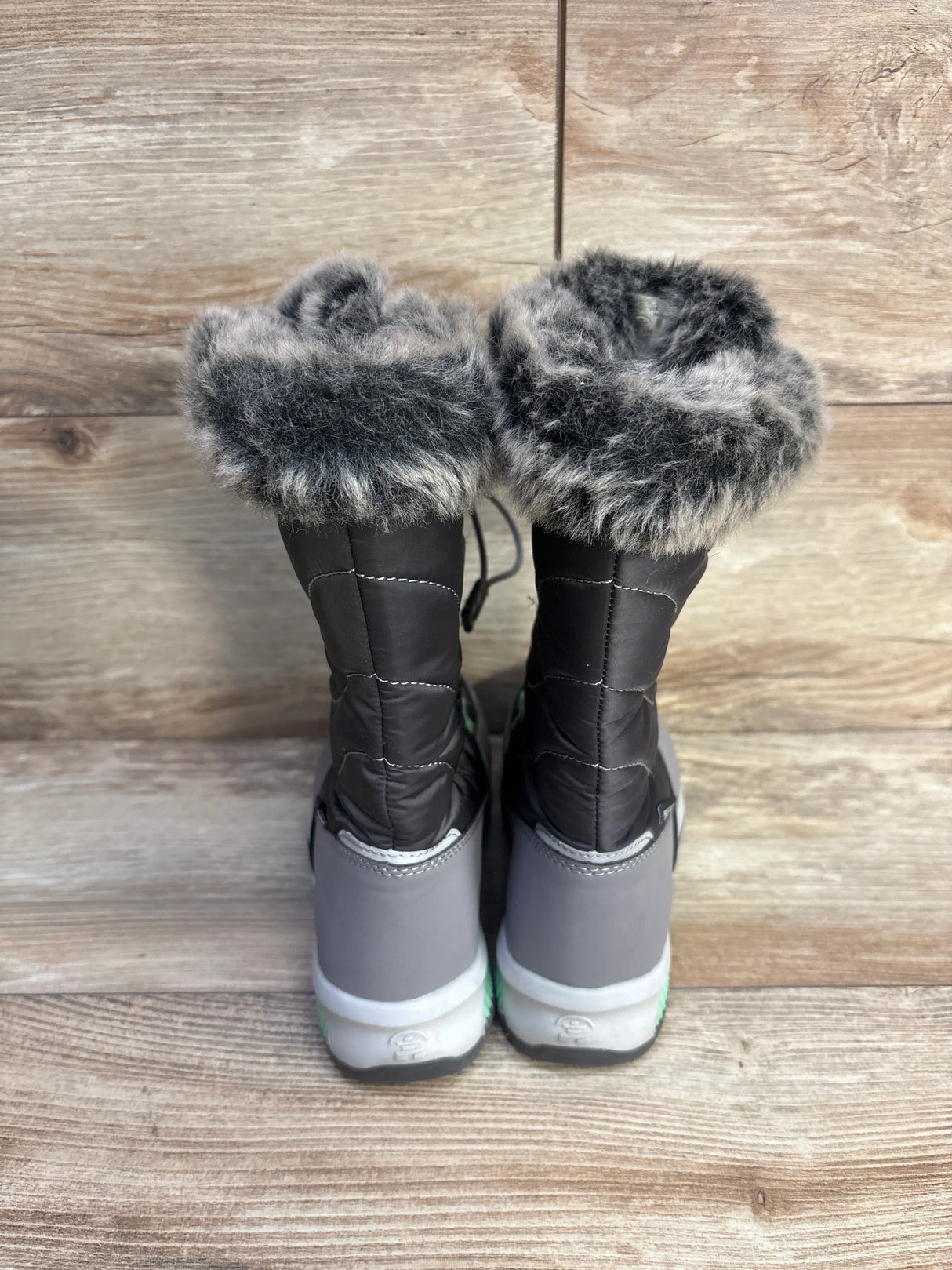 Kamik Snowangel Snow Boots Grey sz 1Y - Me n Mommy To Be