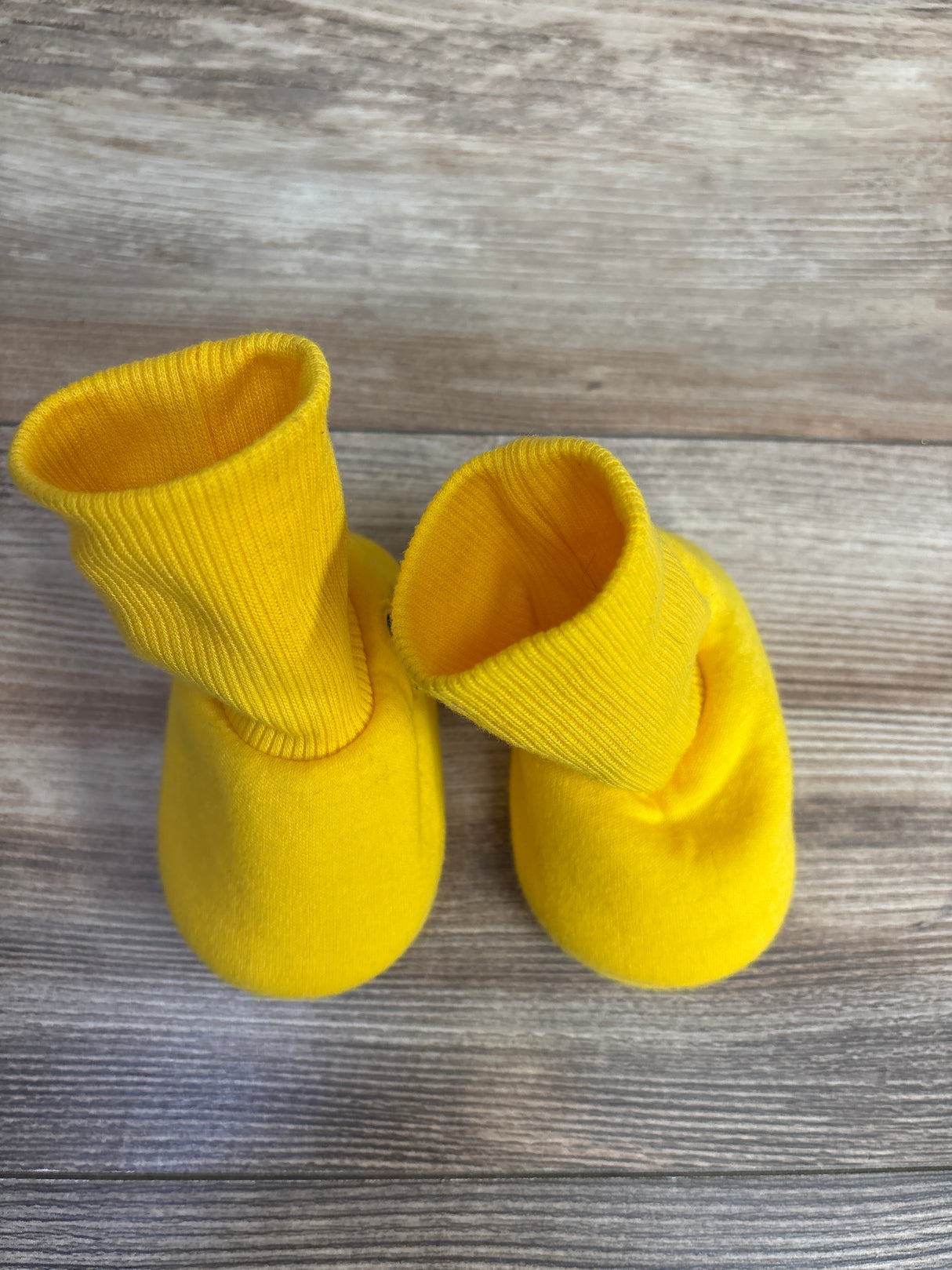 Disney Store Mickey Mouse Sock Shoes Yellow sz 1/2c