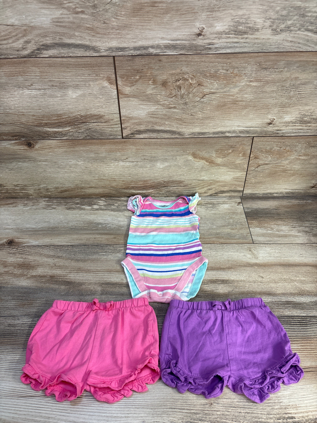 Children's Place 3pc Bodysuit & Shorts Set Pink sz 3-6m
