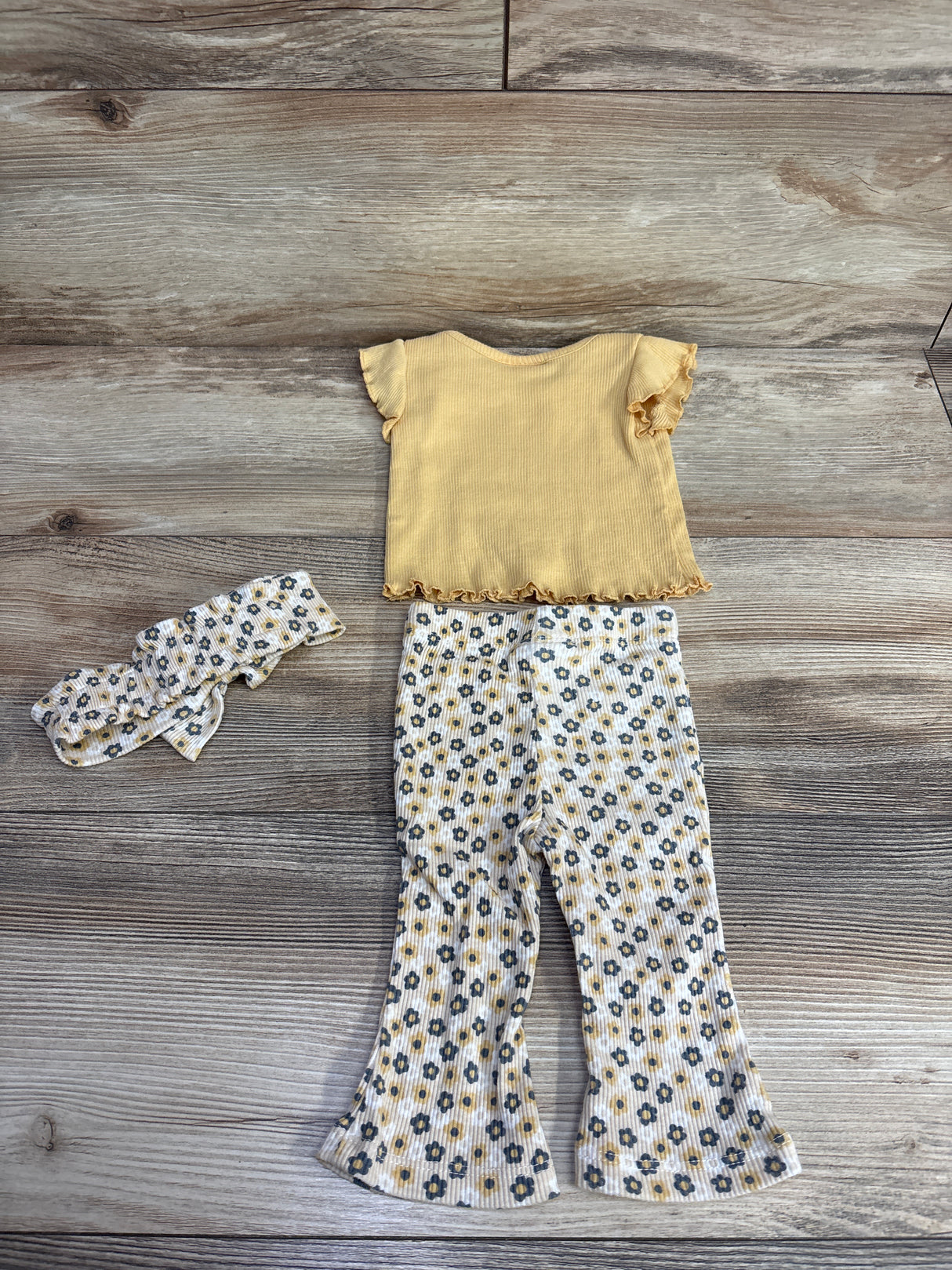 Daisy Fuentes 3pc Ribbed Lettuce Trim Shirt & Bottoms Yellow sz 0-3m