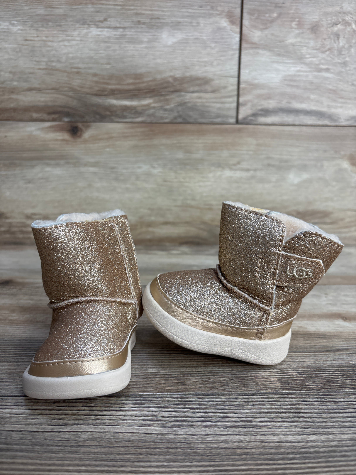 UGG Keelan Glitter Boots Gold sz 0/1c