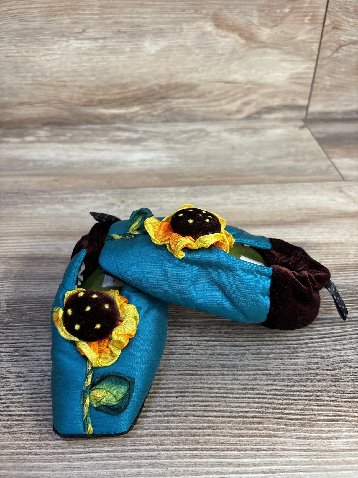 Goody Sassy Slippers LJ Designs Teal sz 6/7c