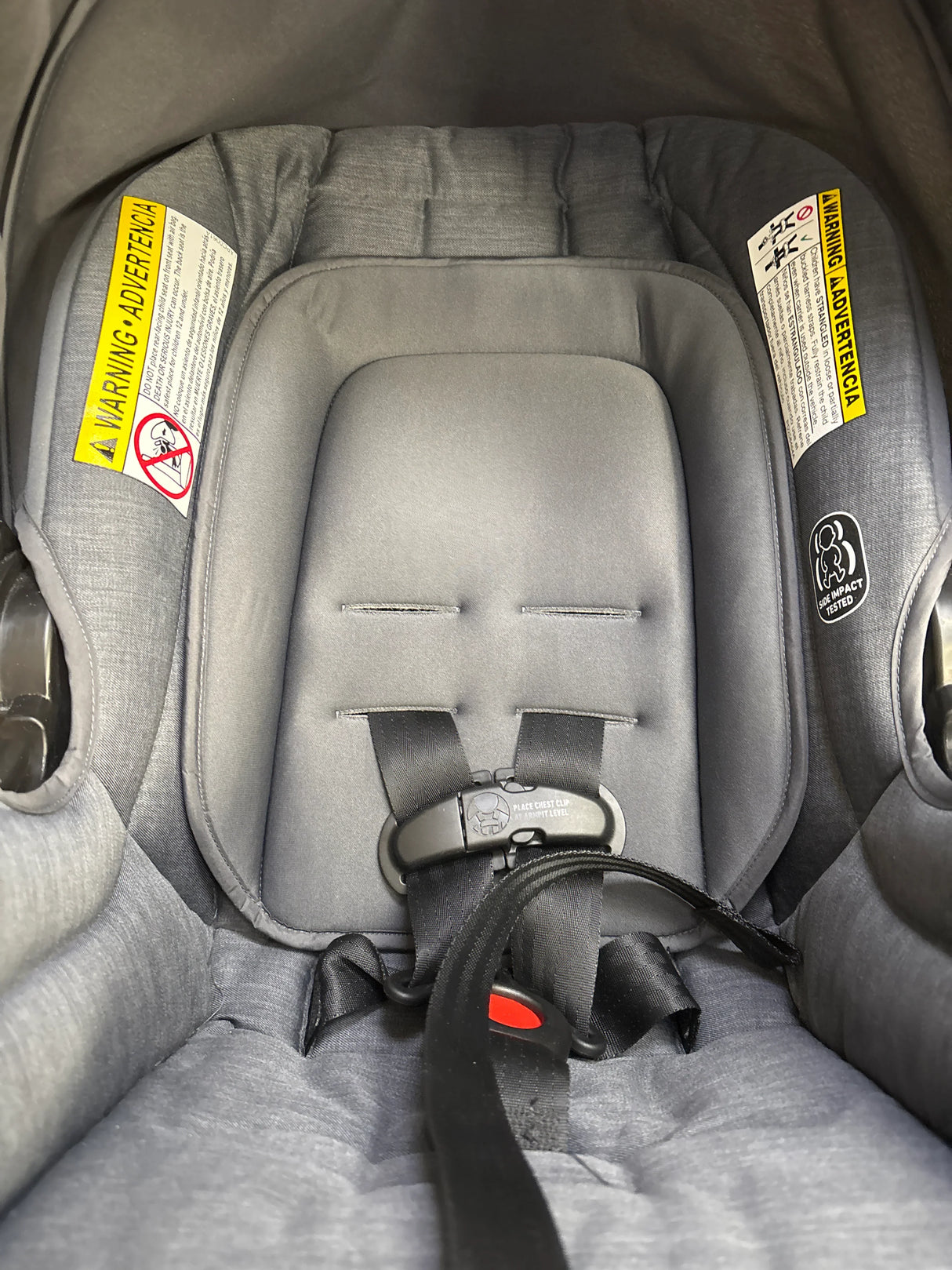 Graco SnugRide Lite Infant Car Seat + Extra Base - Studio 4-30lbs