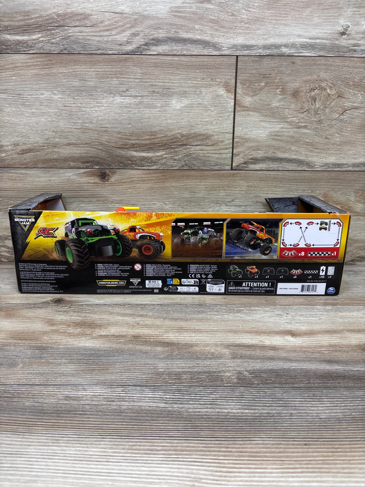 NEW Monster Jam Grave Digger vs El Toro Loco Racing Rivals Remote Control Cars