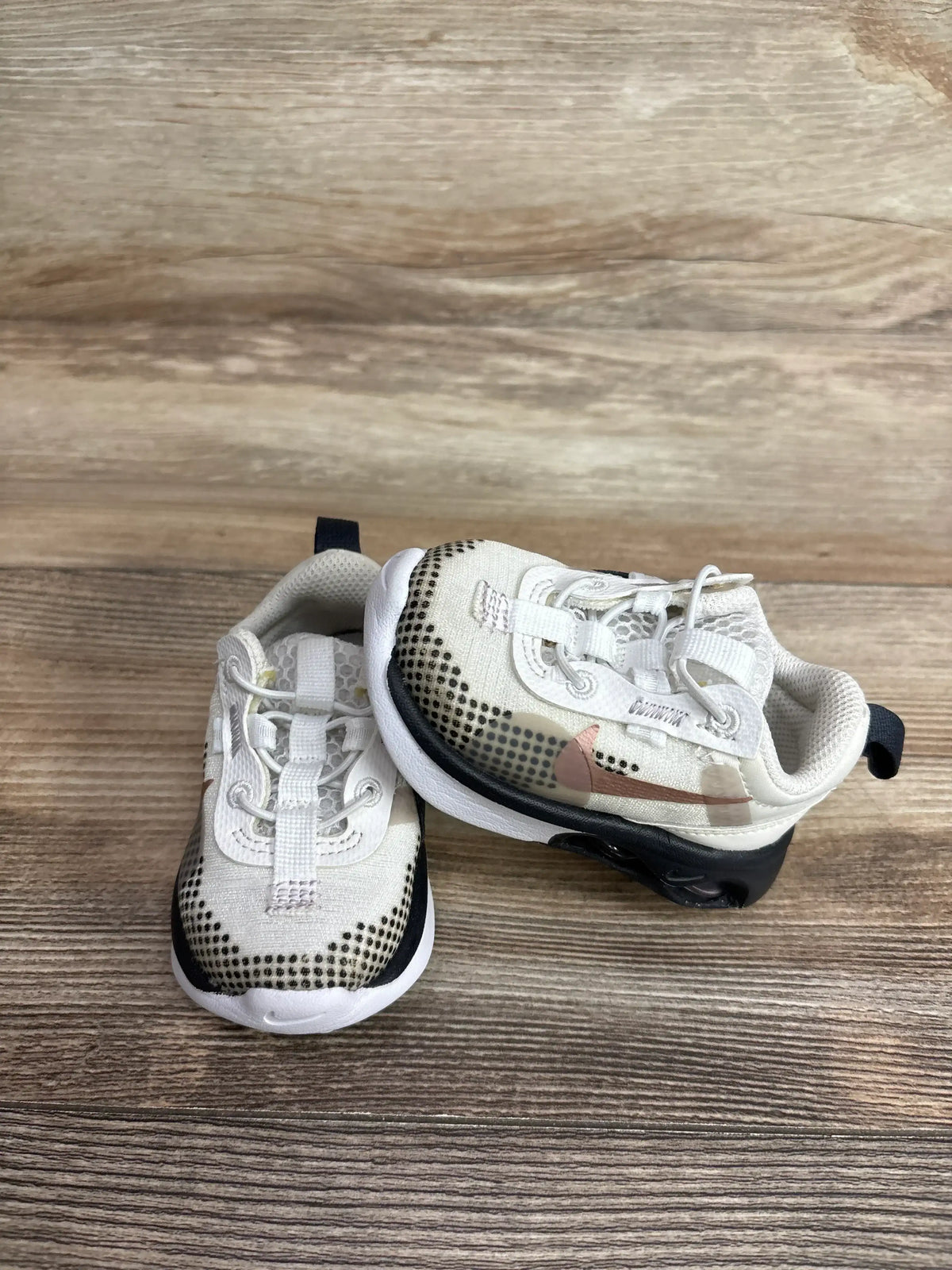 Three-quarter view of Nike Air Max 2021 TD toddler shoe in Summit White and Amethyst Ash showing visible Air unit