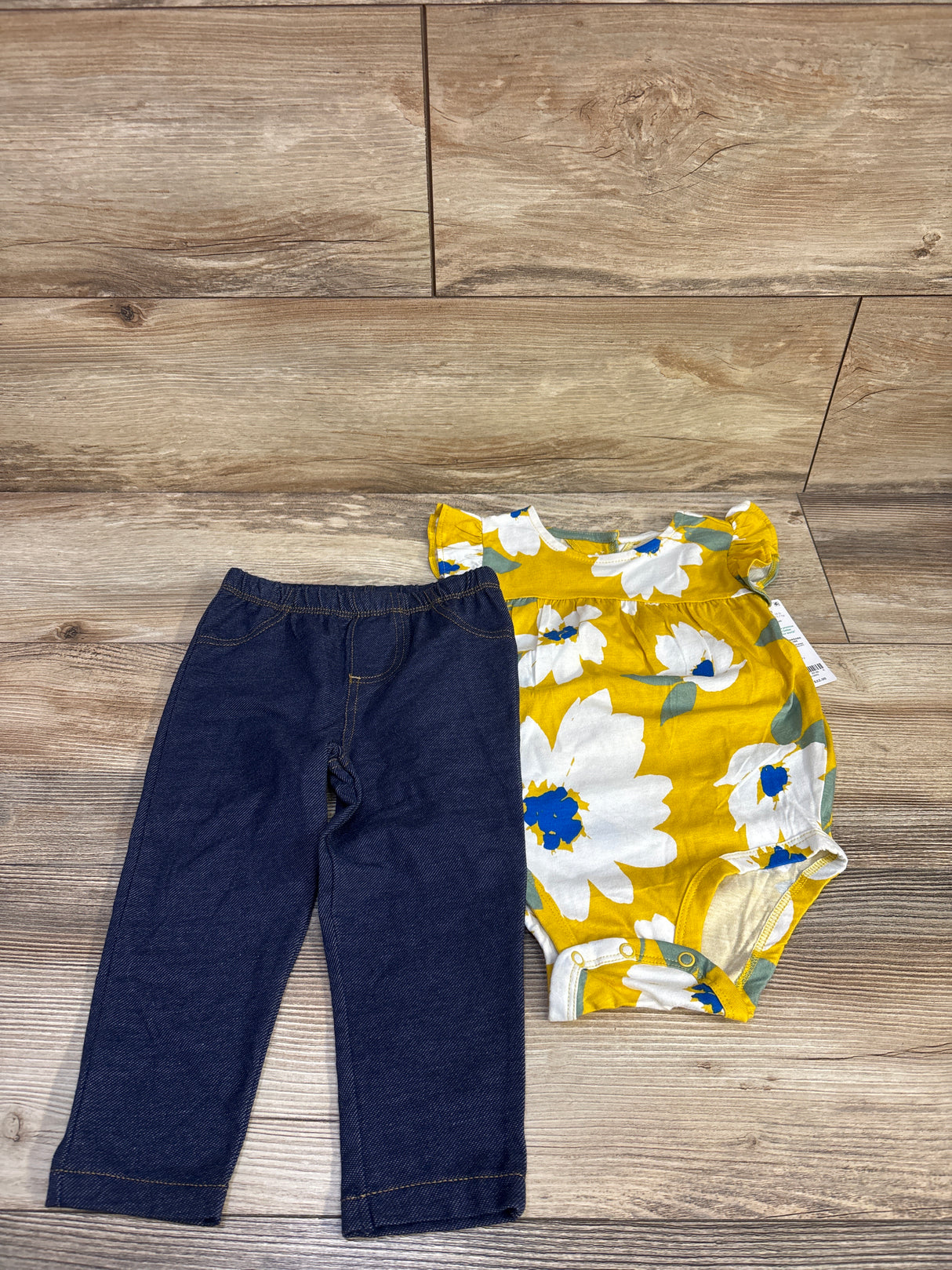 NEW Carter's 2pc Bodysuit & Jeggings Set Yellow sz 18m