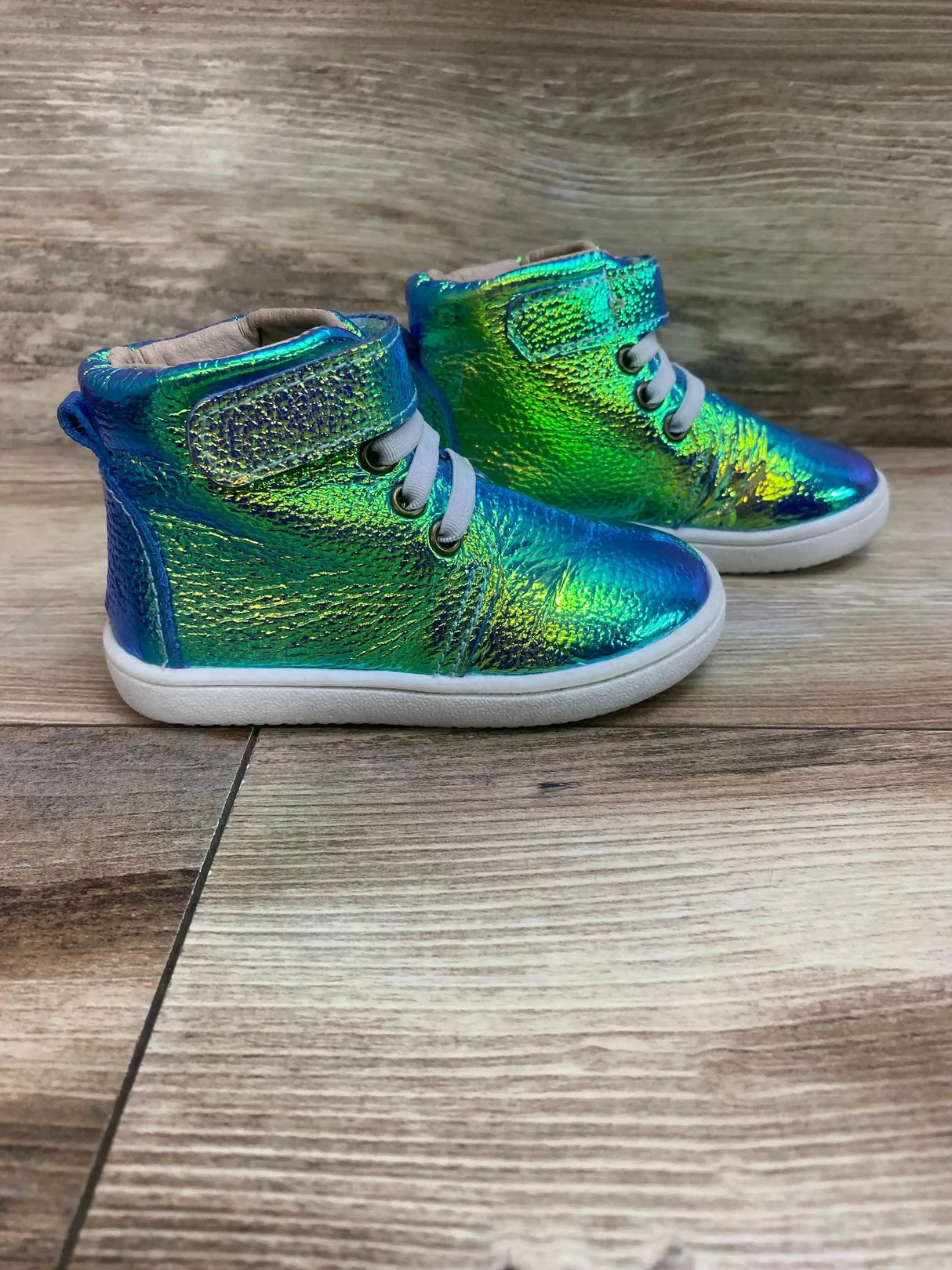 Monkey Feet USA Iridescent High Top Sneakers Sz 4c - Me n Mommy To Be